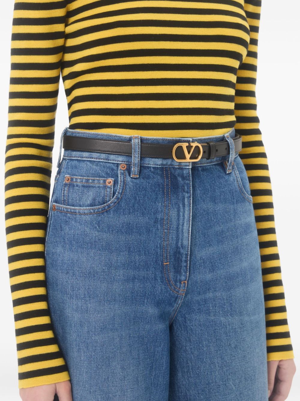 Valentino Garavani-VLogo Signature Reversible Belt in Shiny Calfskin 30mm - view 2