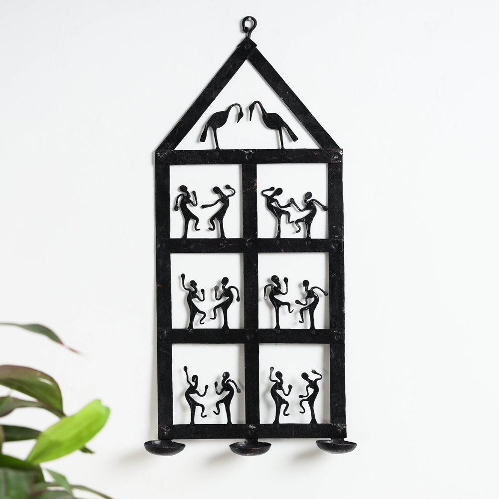 CHHATTISGARH HASTSHILP VIKAS BOARD Bastar Tribal Wrought Penal Diya / Candle Stand