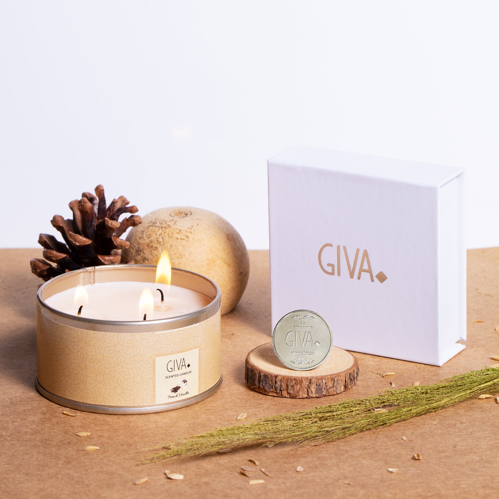 GIVA Jewellery French Vanilla Candle + 5g Lakshmi & Ganesh coin - view 6
