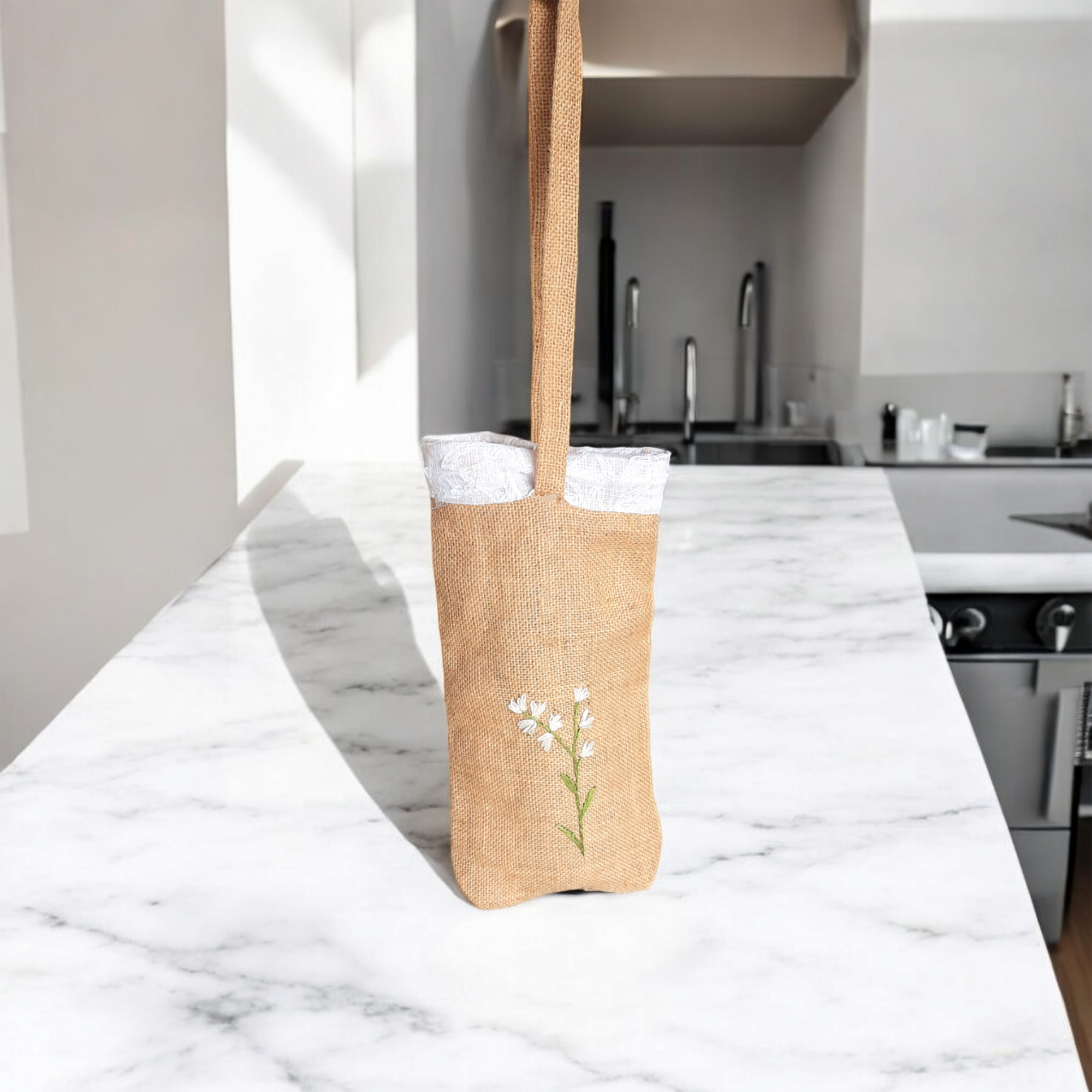 Jute wine water – STUDIO VILASITA Beige - Jute Wine/Water Holding Bag