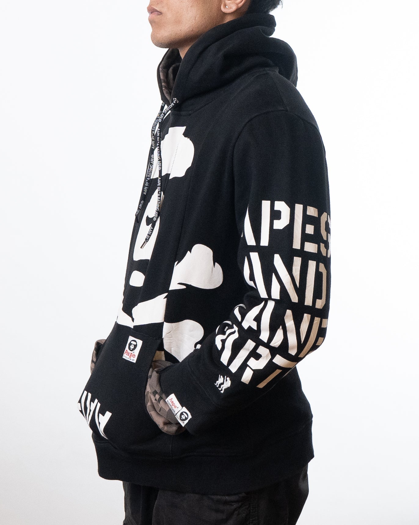 AAPE BY BATHING APE Aape By A Bathing Ape Universe Graphic Print Hoodie - view 2