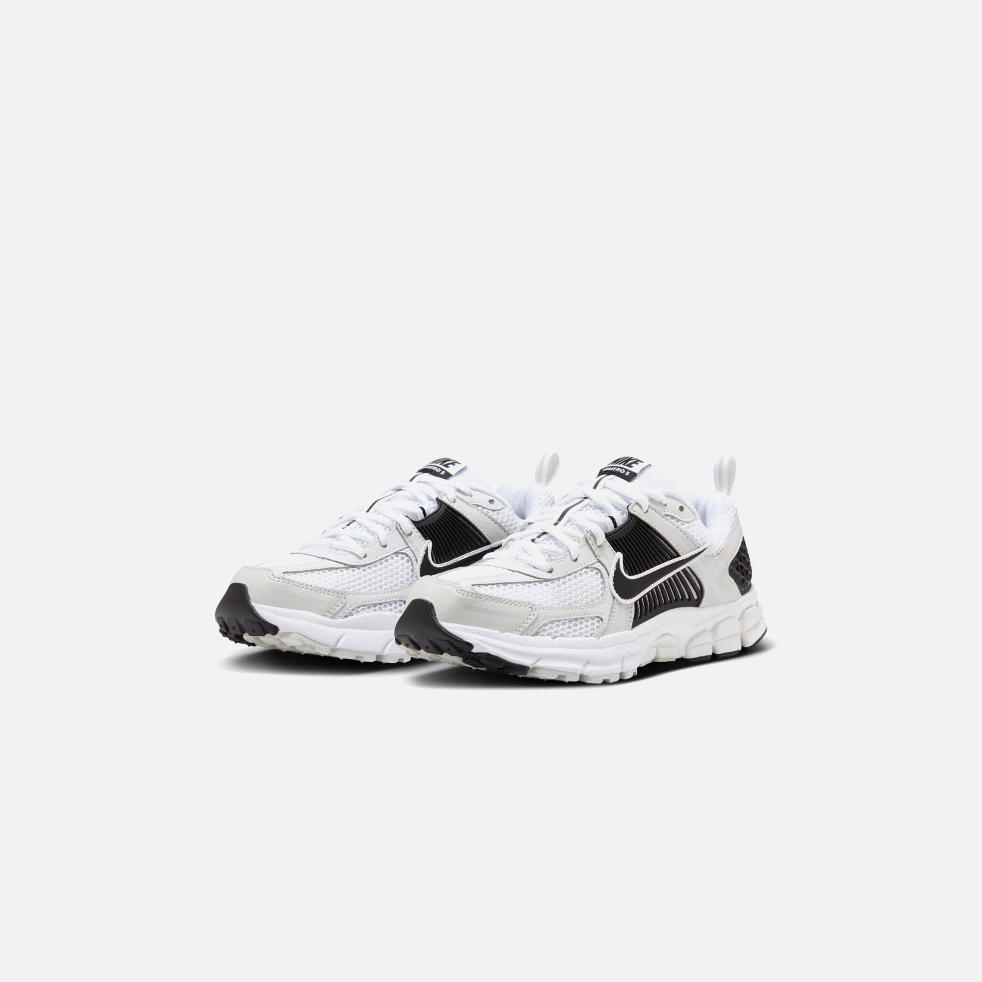 Nike GS Zoom Vomero 5 - White / Black / Platinum Tint / Metallic Platinum - view 2