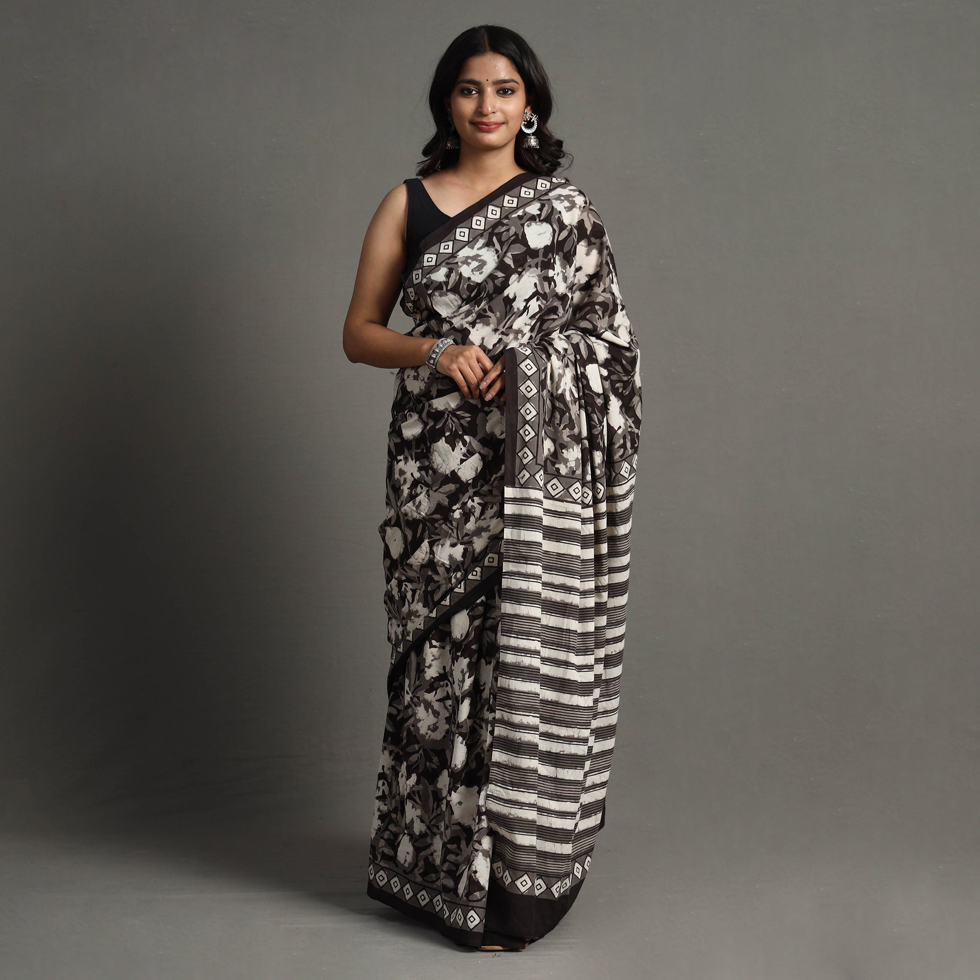 KUSUMLATA Black - Bagru Block Printed Mul Cotton Saree