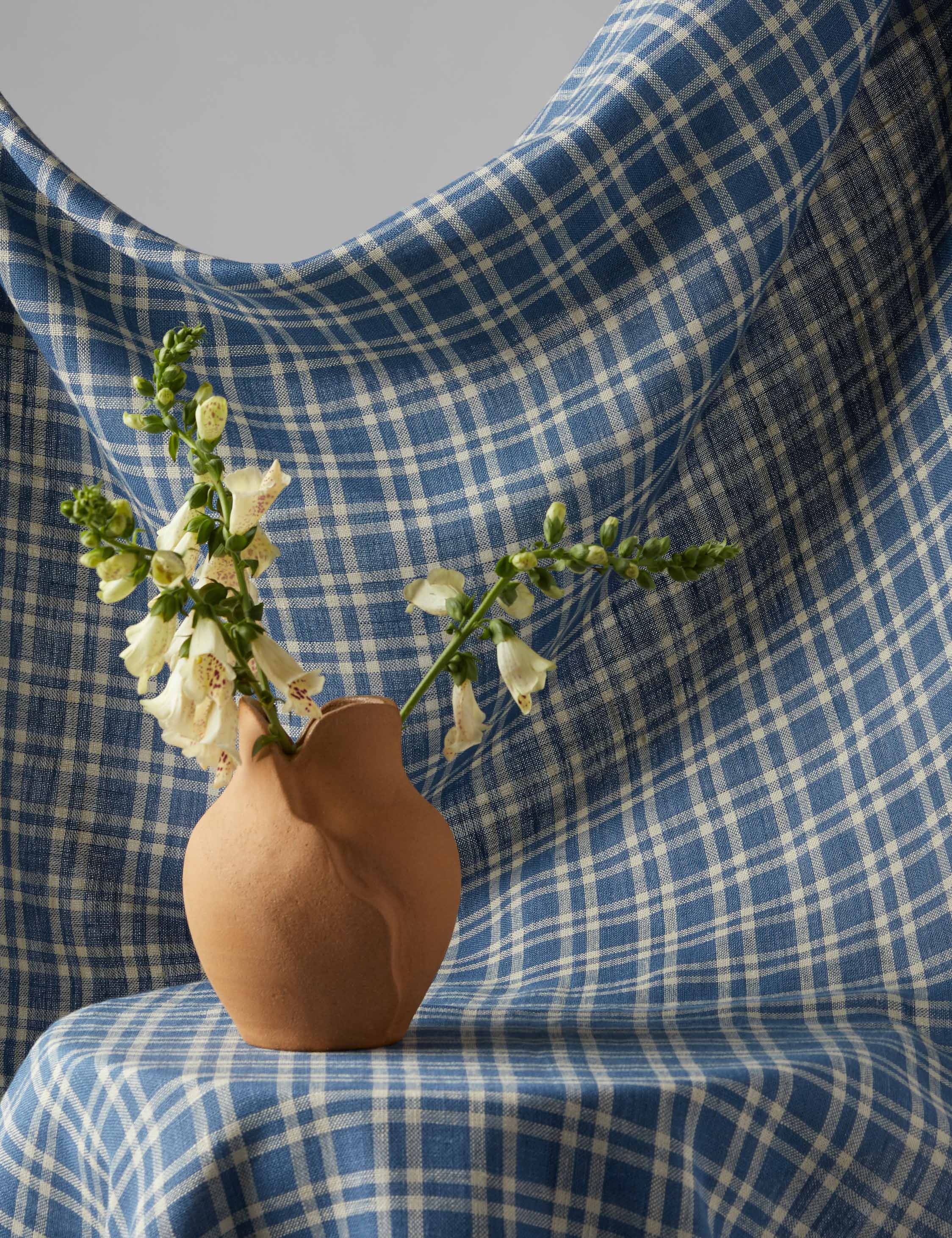 Lulu and Georgia Kemper Linen Fabric by Heidi Caillier