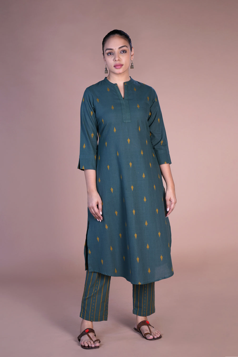 Kalanjali Ethnics Dark teal kurti and pants set
