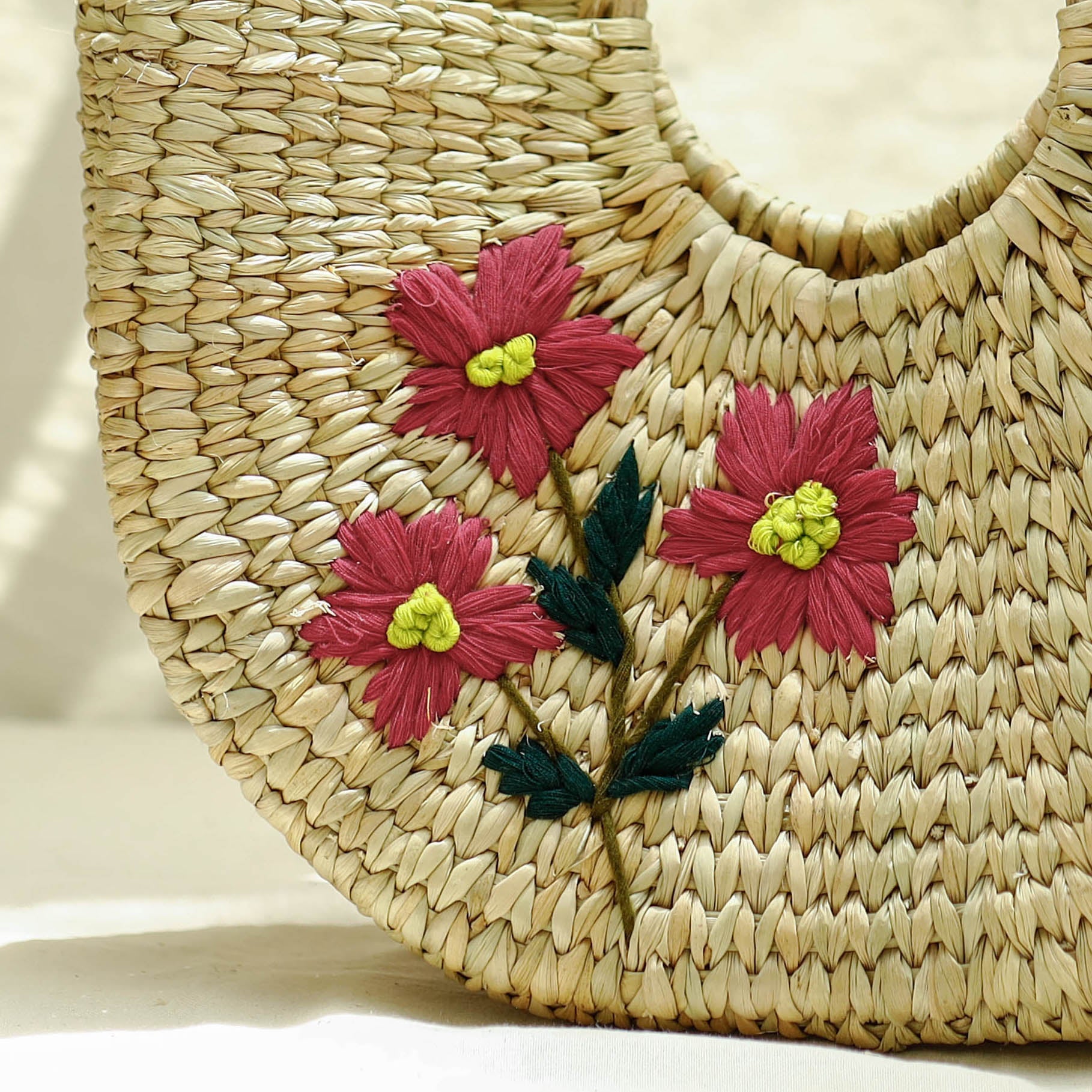 ITOKRI CRAFTS INITIATIVE Beige - Handcrafted Natural Water Reed Embroidered Hand Bag - view 2
