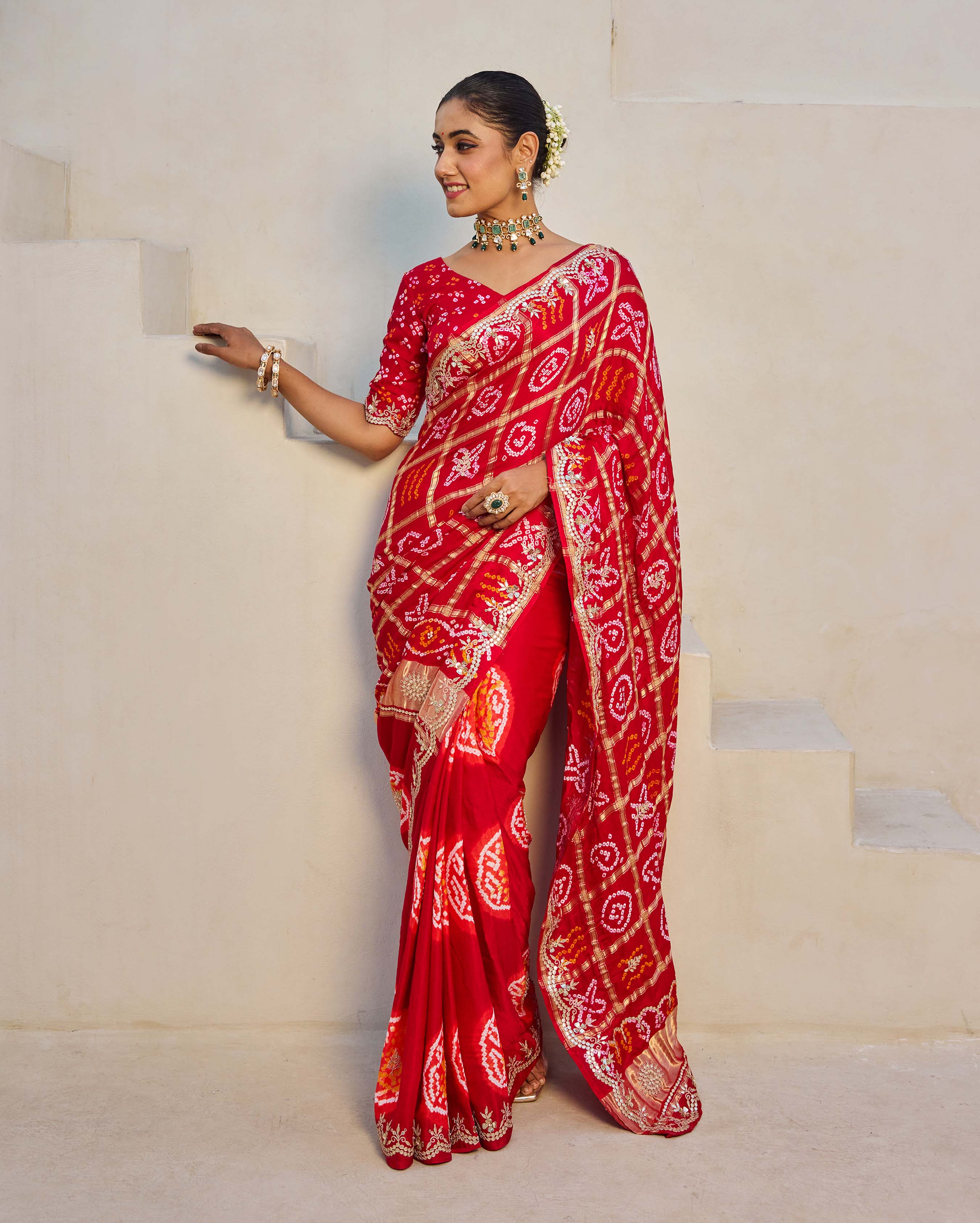 Aachho Dazzling Red Silk Bandhani Saree – Women's - view 3