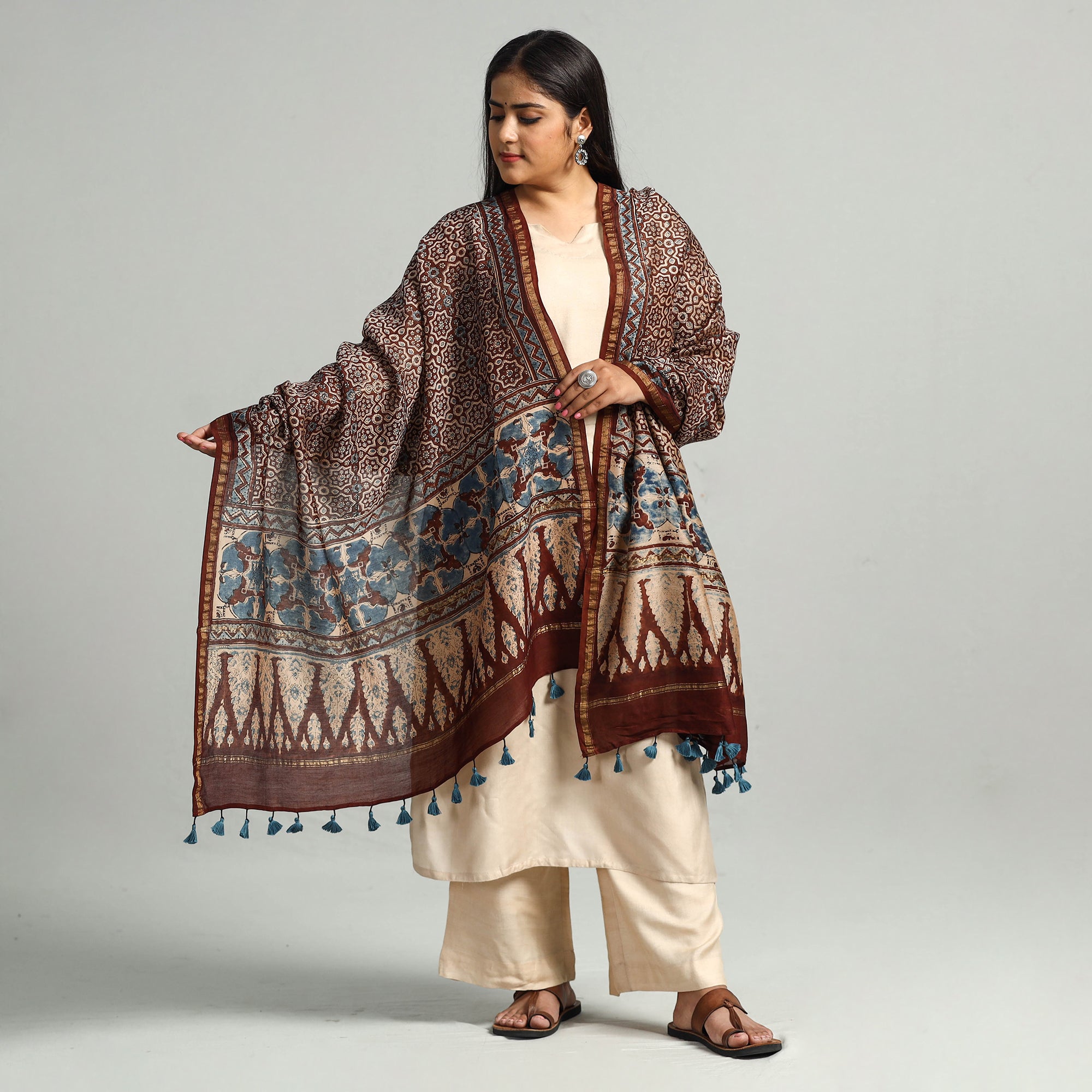 AJRAKH BY SUFIYAN ISMAIL KHATRI Brown - Block Printed Chanderi Silk Handloom Ajrakh Dupatta 04 - view 2