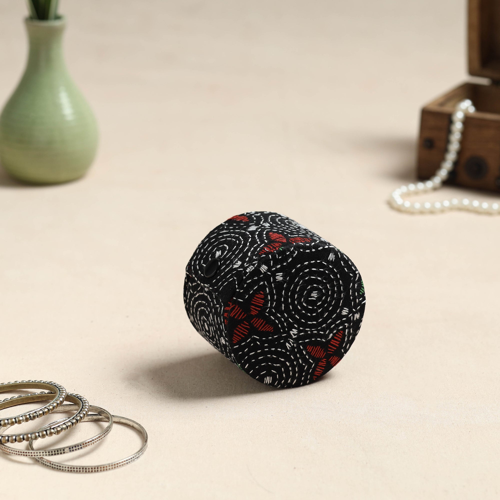 ASALKAAR Bengal Kantha Work Handcrafted Bangle Box (Small) - view 2