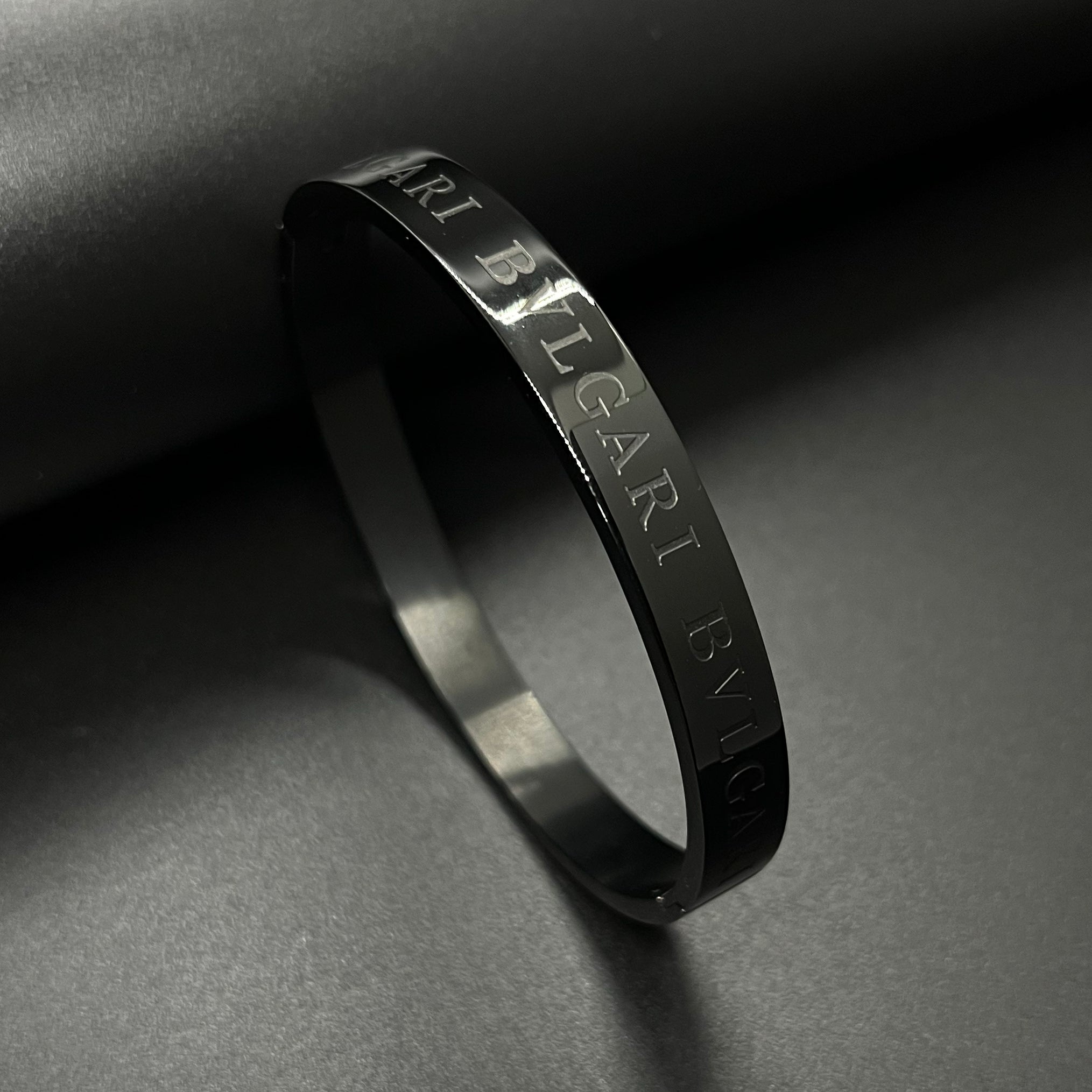 Branta Minimalistic Luxury Black Bracelet For Men