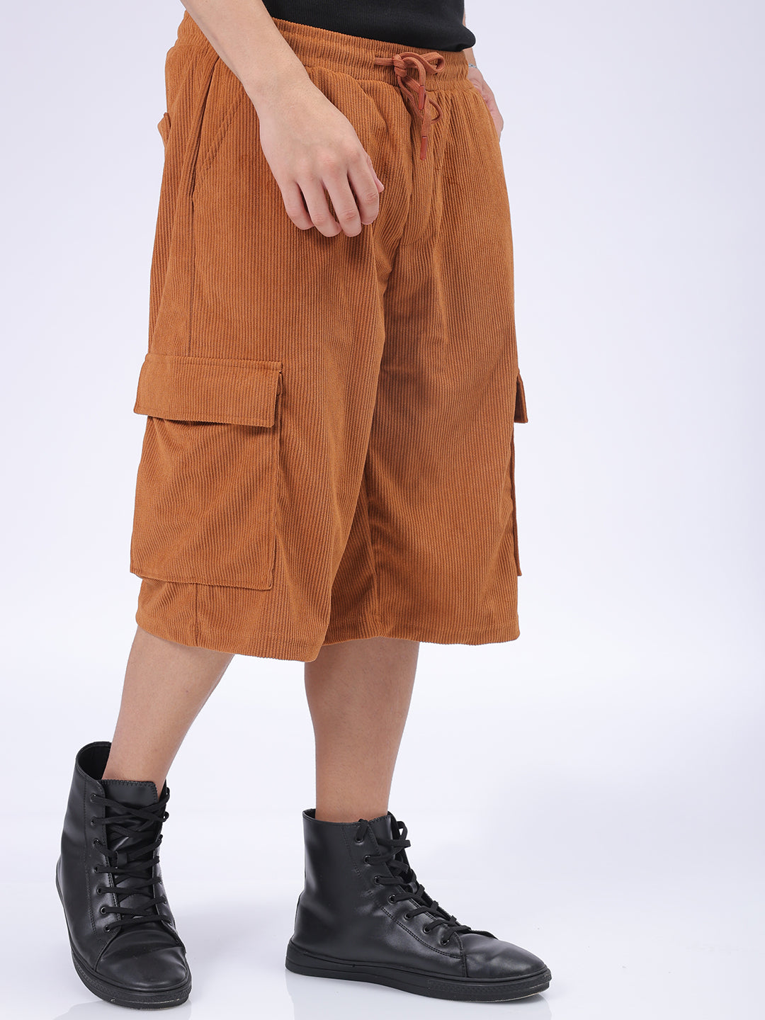The Indian Garage Co Men's Brown Loose Textured Utility Cargo Shorts - view 3