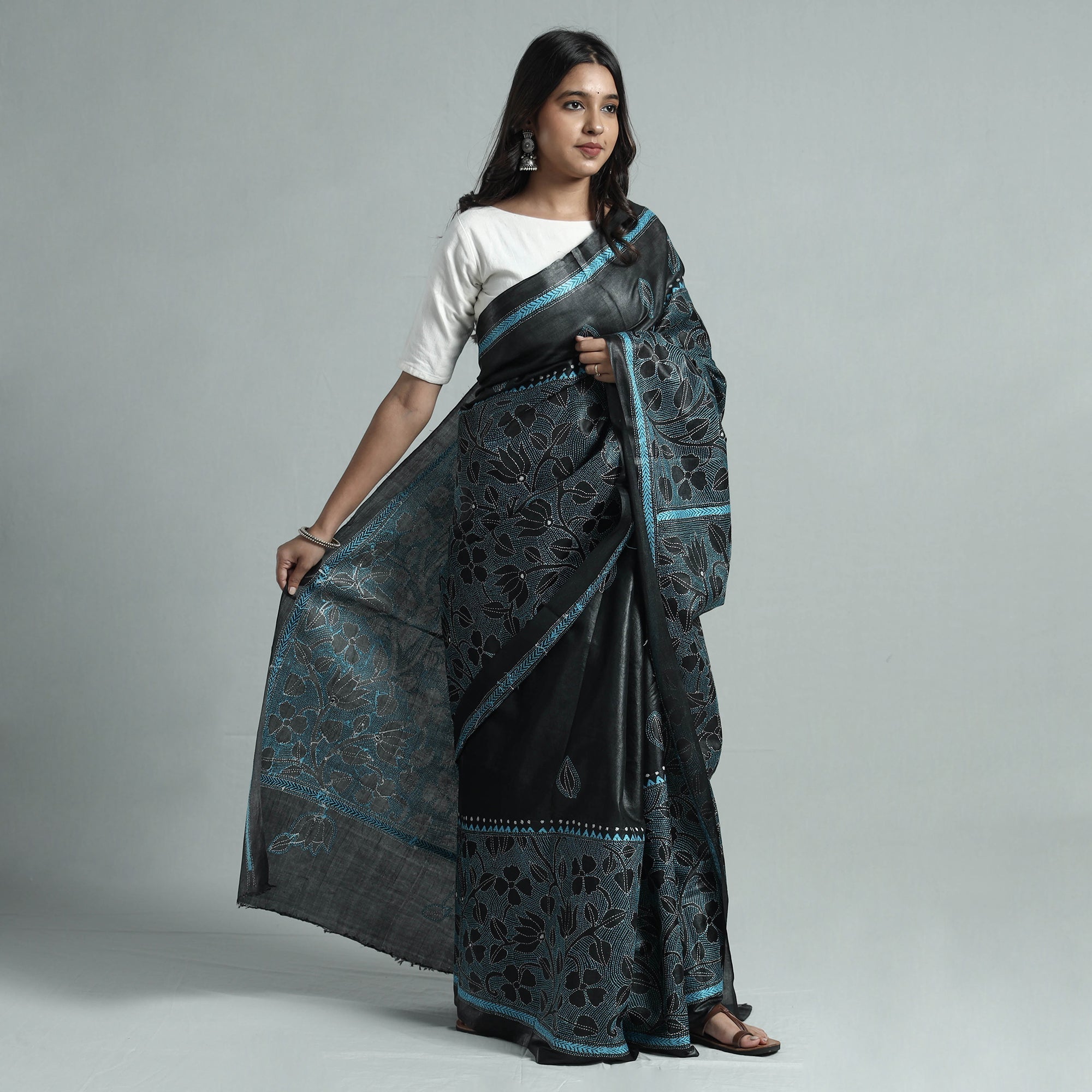 KHUSHBASH - HAPPY LOOM OF EAST Black - Bengal Kantha Hand Embroidery Pure Tussar Silk Handloom Saree - view 2
