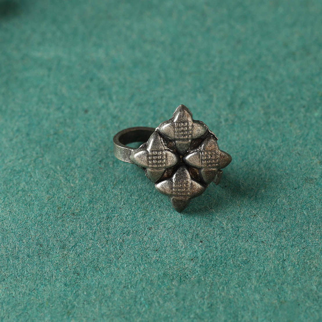 HAVELI CHRONICLES Antique Padma Sterling Silver Nosepin - view 2