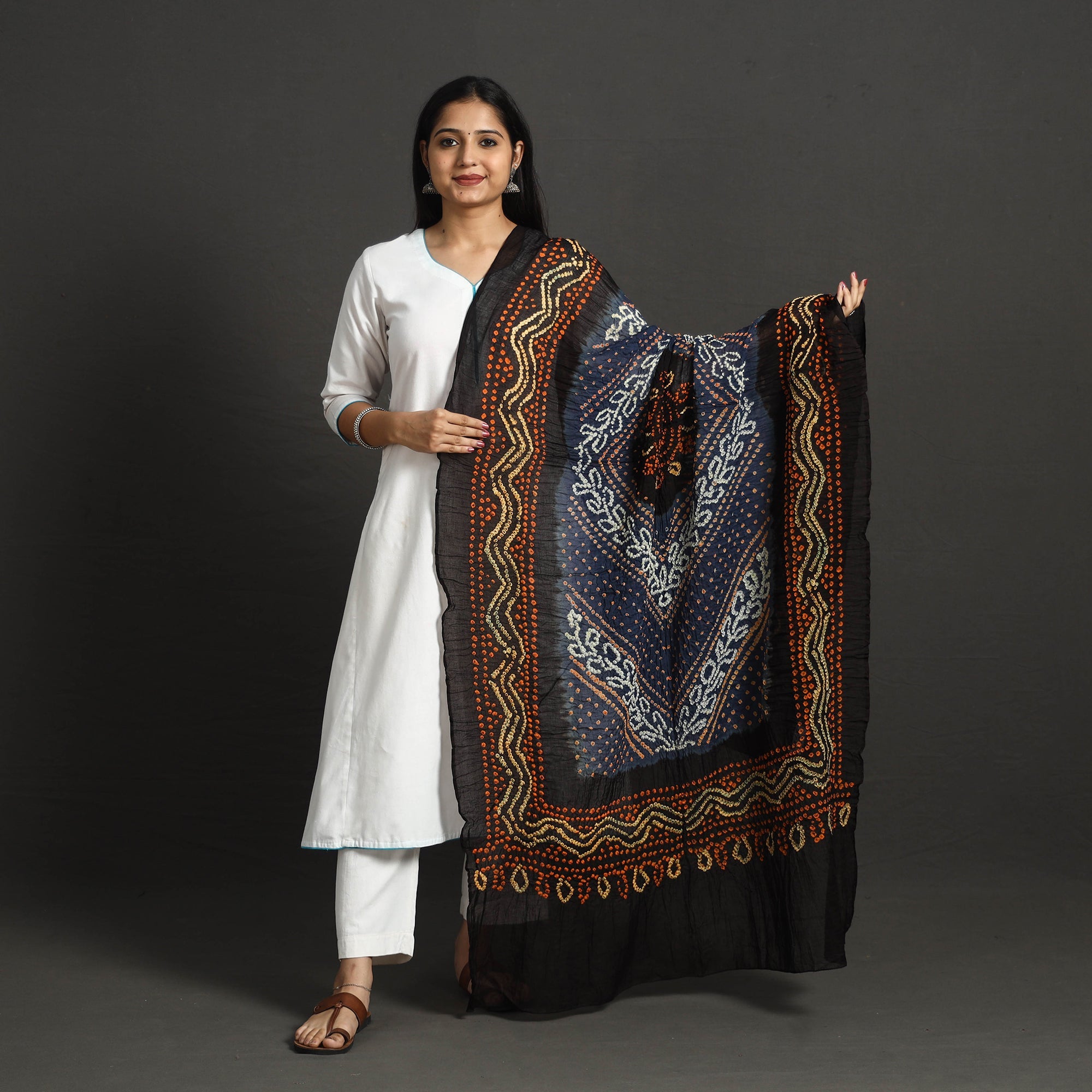KACHCHH JI CHHAAP Kutch Tie-Dye Cotton Bandhani Dupatta 09
