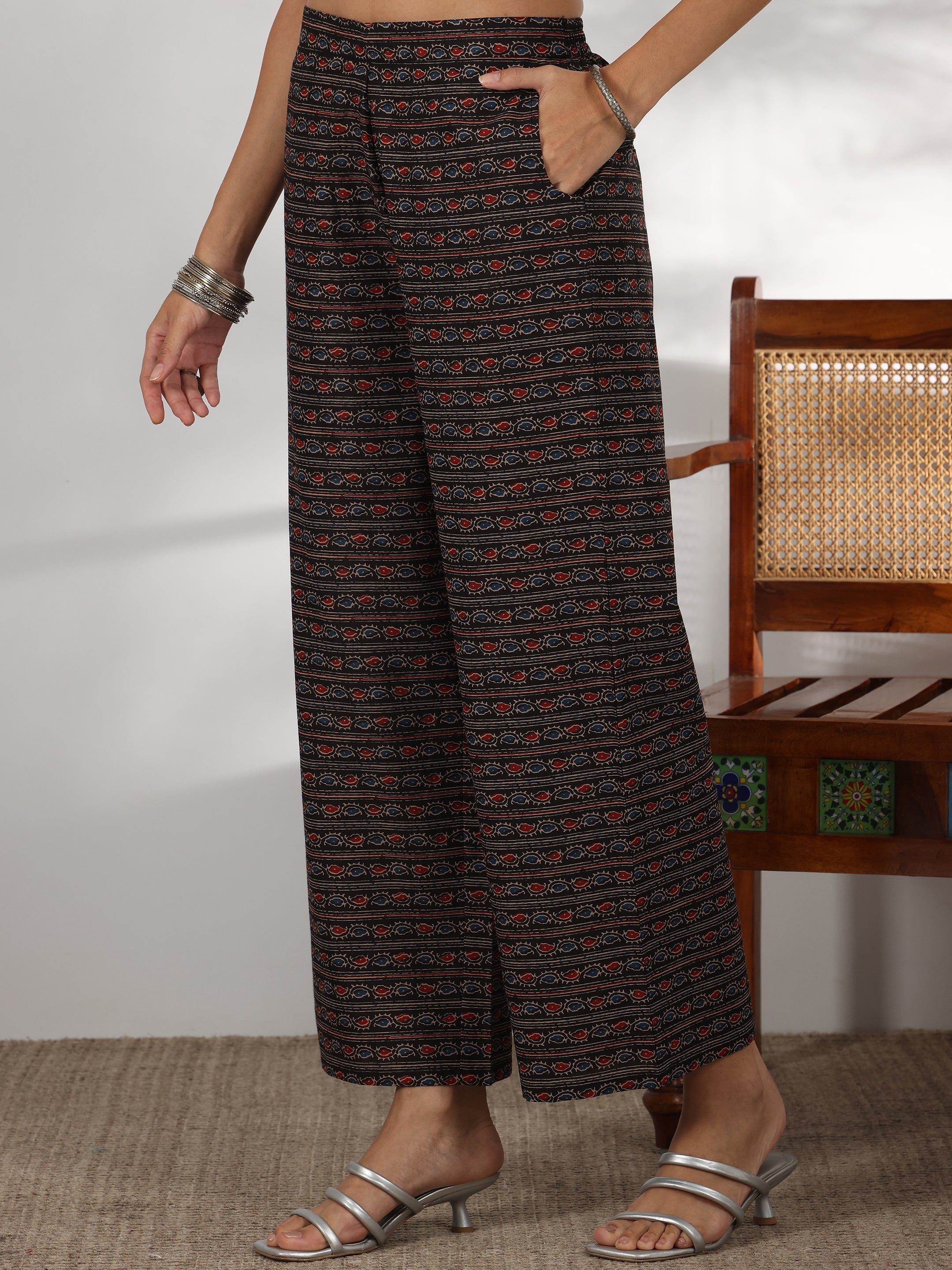 Libas Black Printed Cotton Straight Suit With Dupatta - view 8
