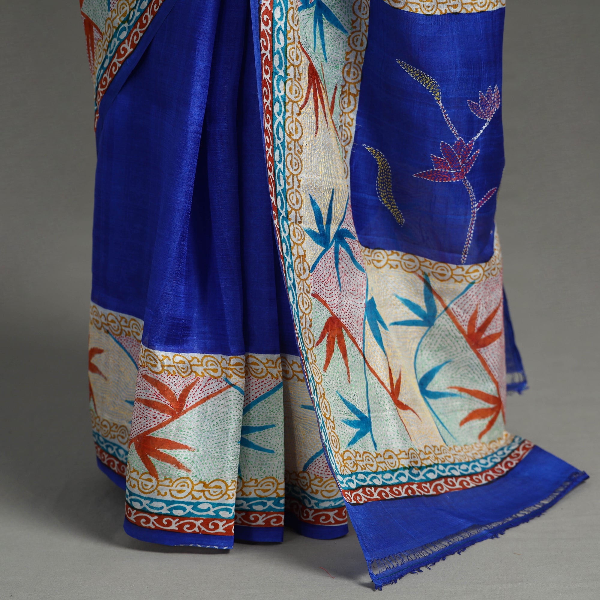 KHUSHBASH - HAPPY LOOM OF EAST Blue - Bengal Kantha Hand Embroidery Block Printed Tussar Silk Handloom Saree - view 6