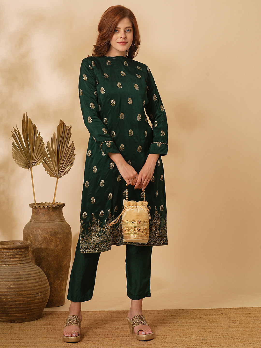 Fashor Ethnic Floral Zari Jacquard Straight Fit Kurta with Pant - Green - view 2