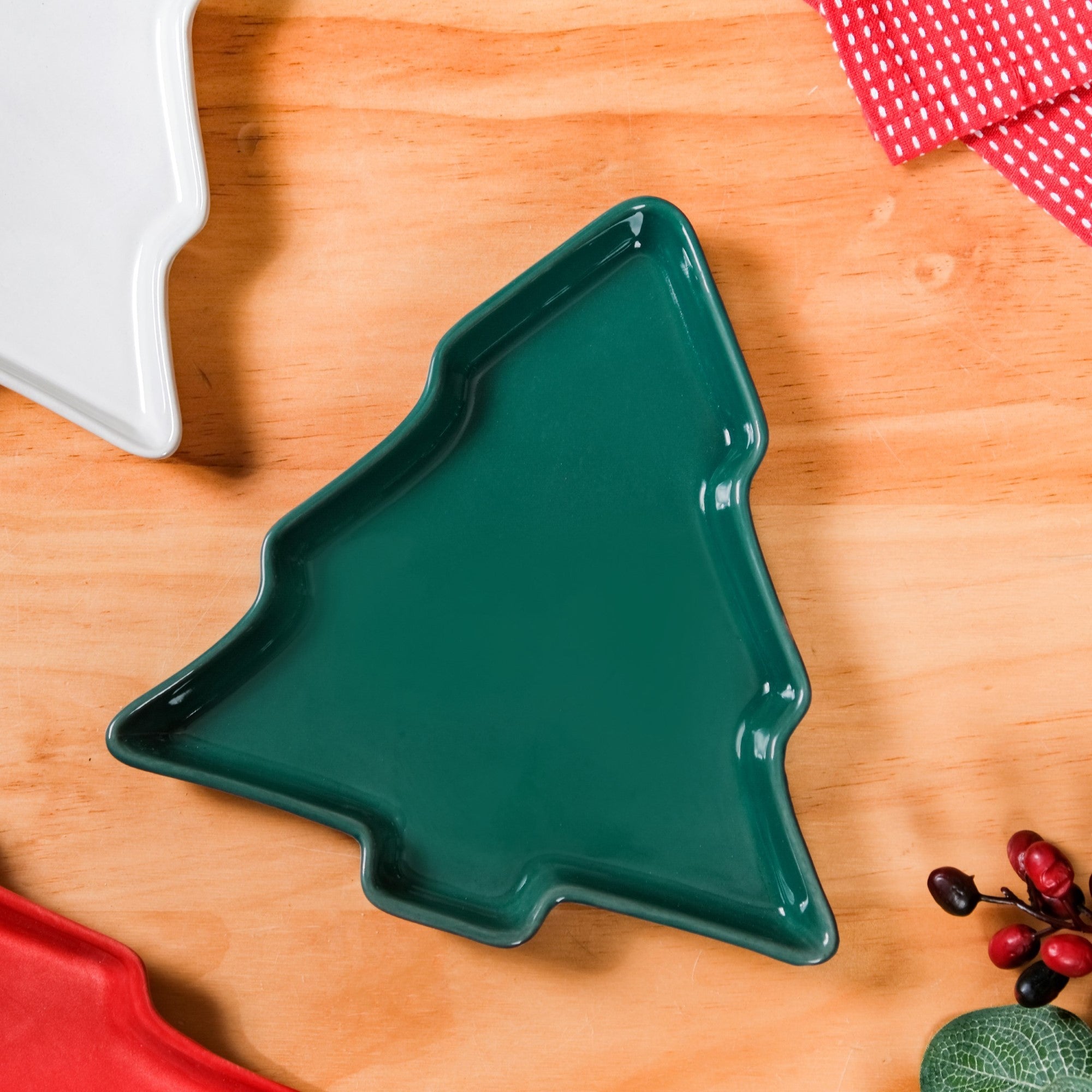 Nestasia Christmas Tree Snack Plates Set Of 3 - view 7