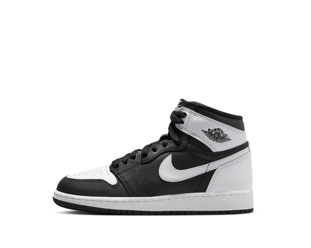 Sneaker Cafe Mumbai Jordan 1 Retro High Og Black/white 2024