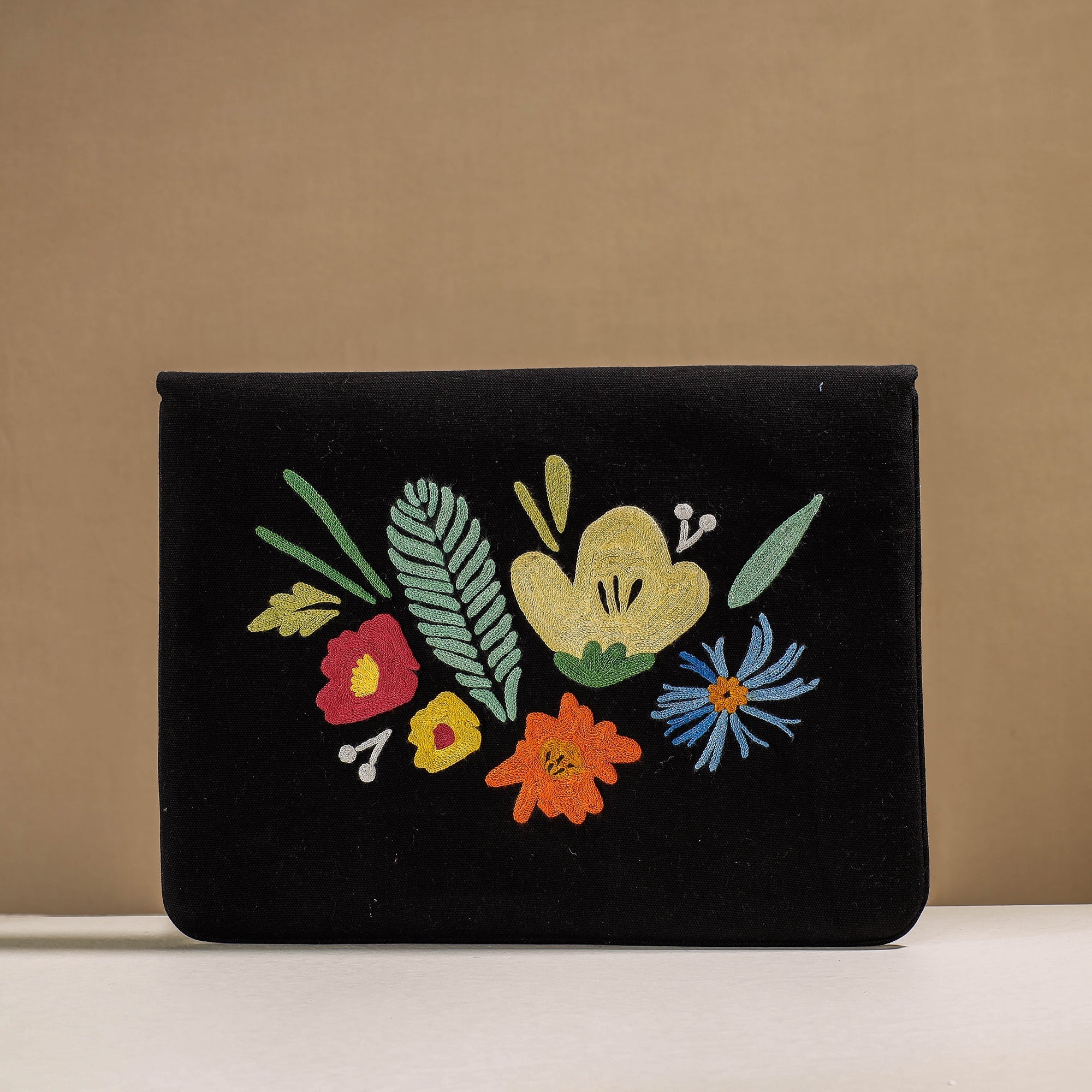 ITOKRI CRAFTS INITIATIVE Aari Hand Embroidery Cotton Duck IPad Sleeve (10 x 13 in)