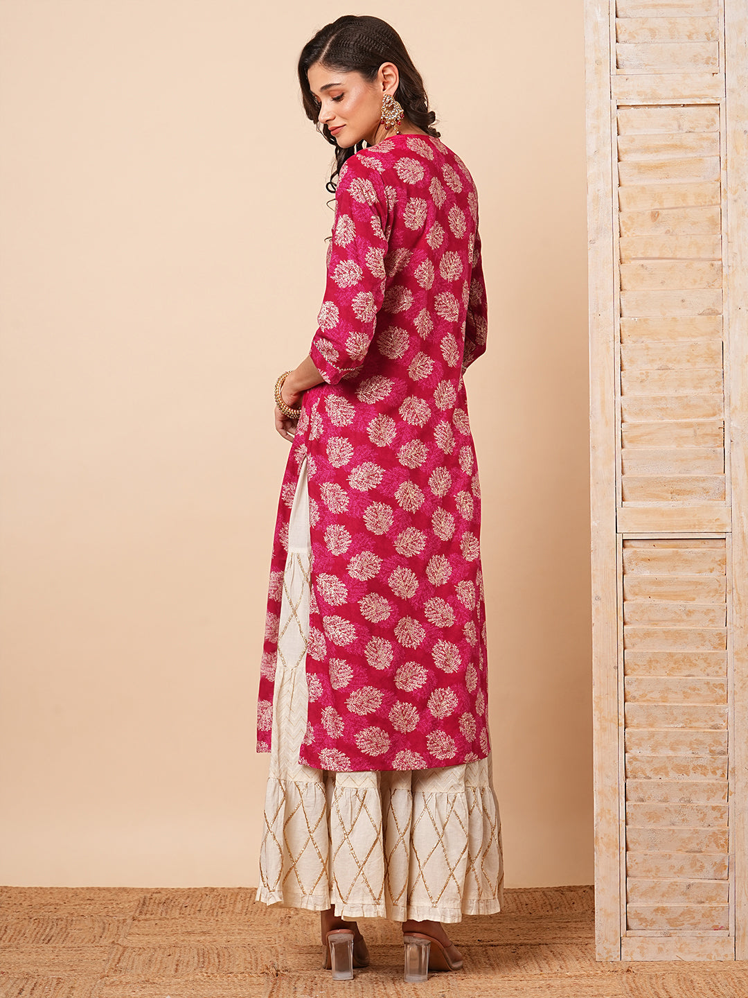 Fashor Ethnic Zari Embroidered & Abstract Foil Printed Straight Fit Kurta - Red - view 6