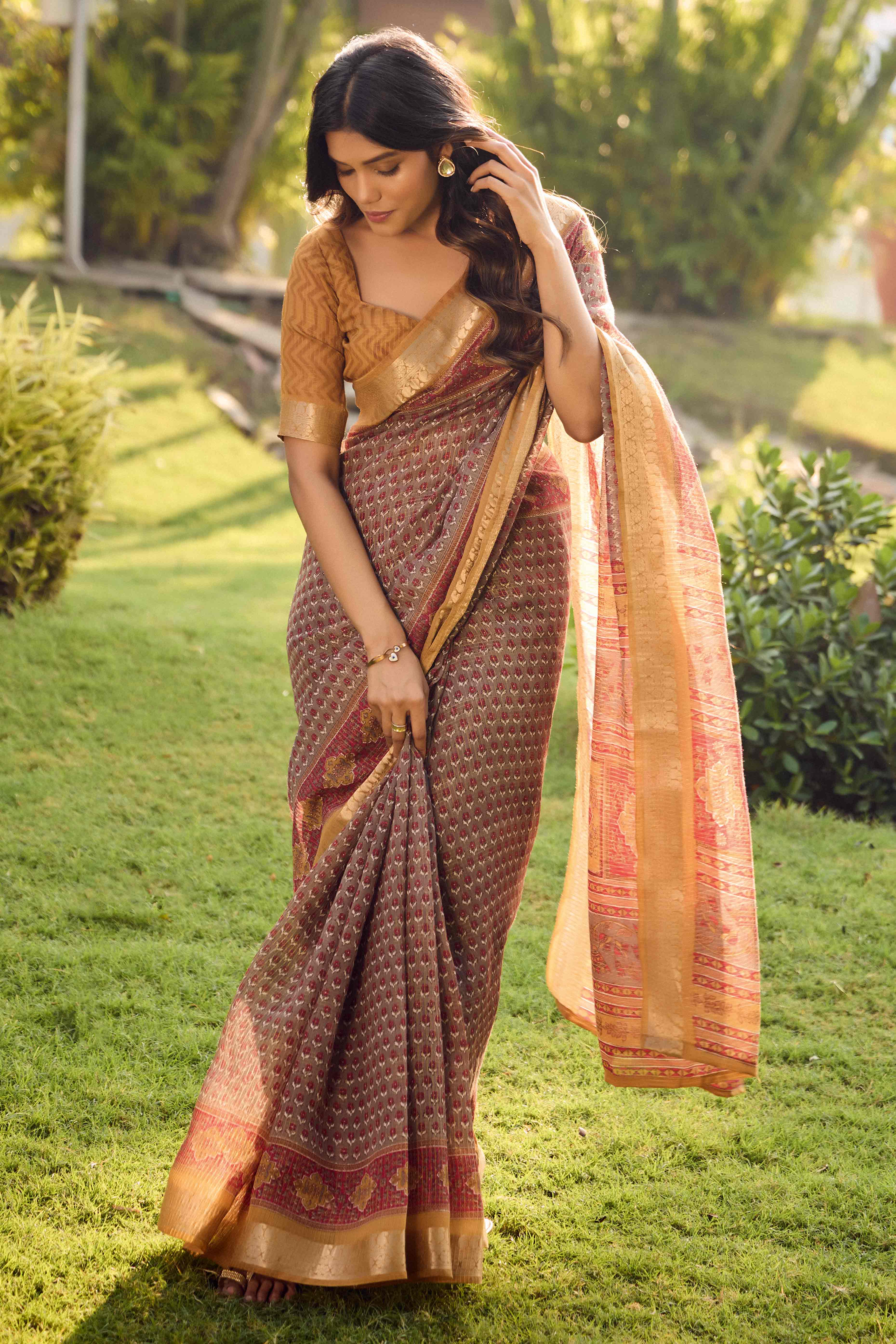 Peachmode Brown Printed Mulmul Cotton Saree With Jacquard Border