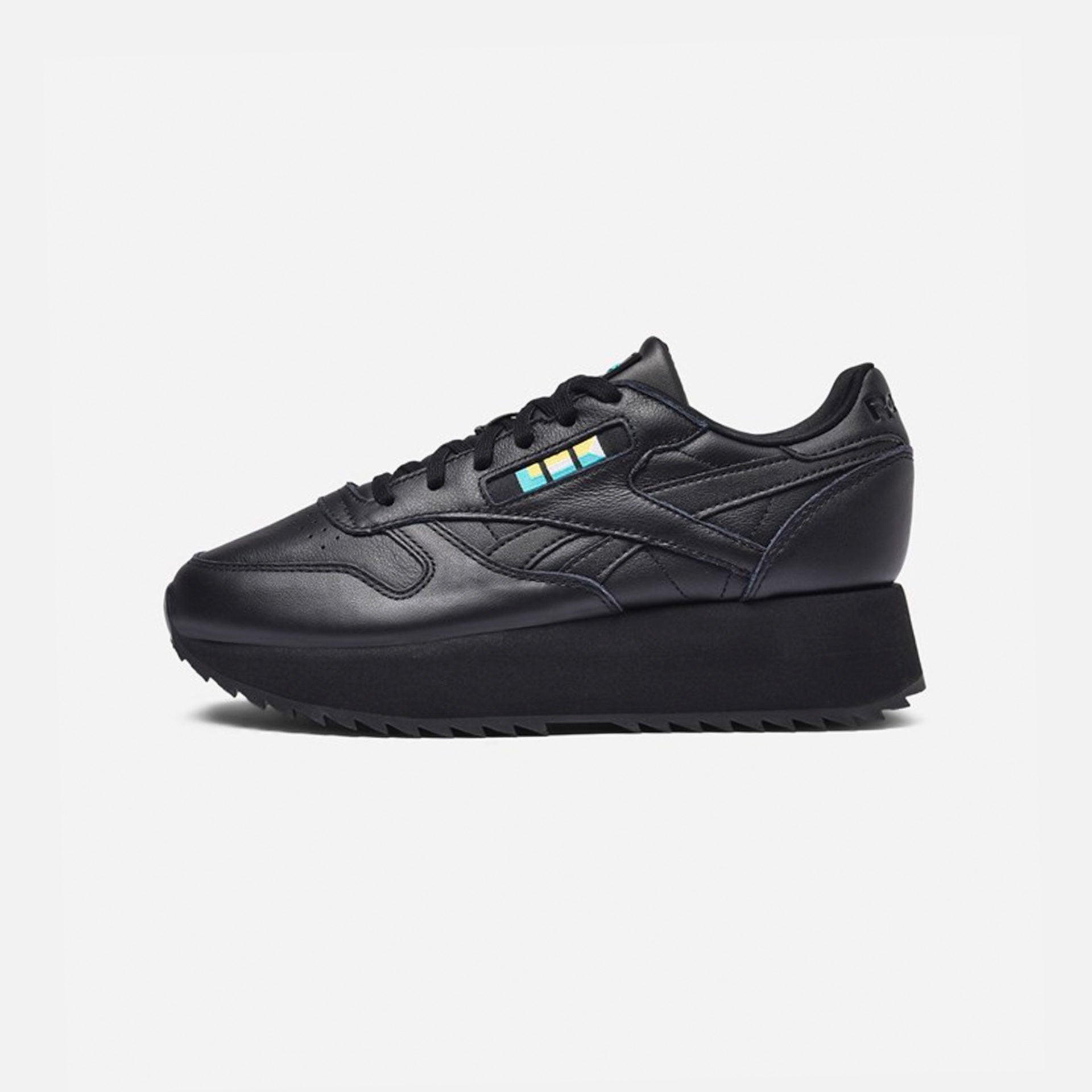Reebok | CLASSIC LEATHER DOUBLE X GIGI HADID - view 4
