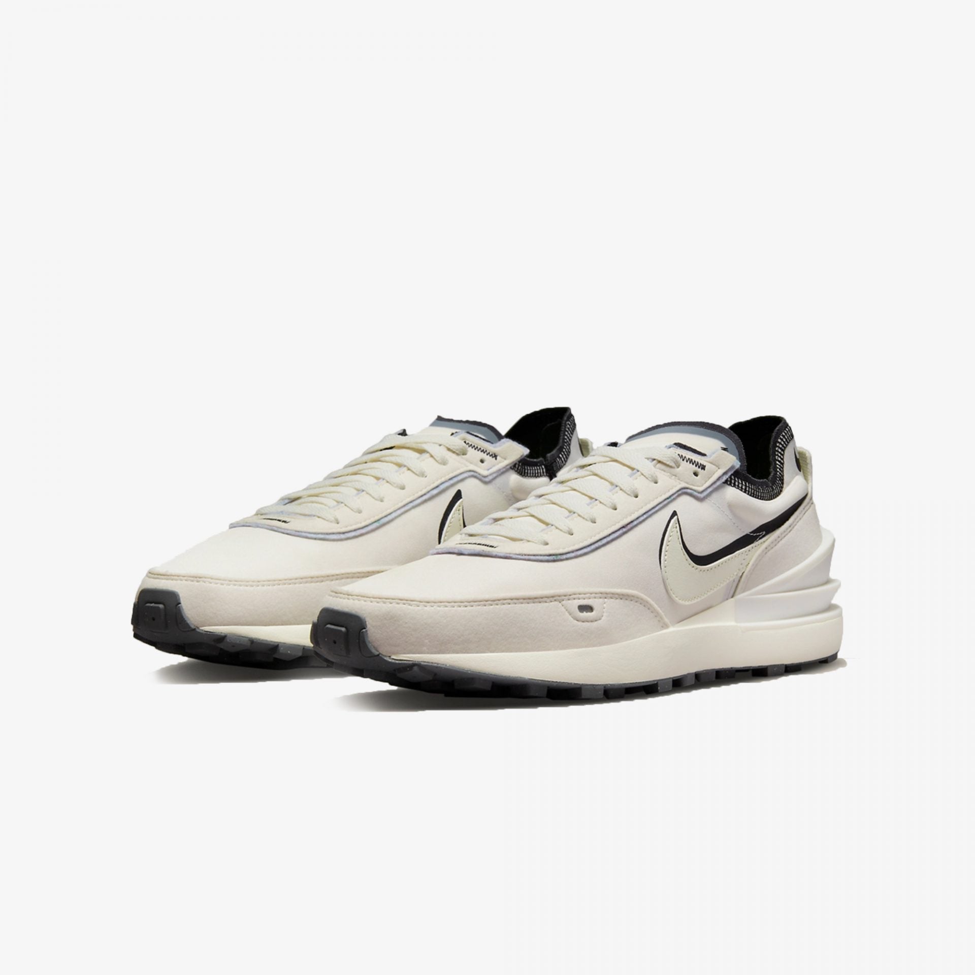 Nike | WAFFLE ONE SE { COCONUT MILK