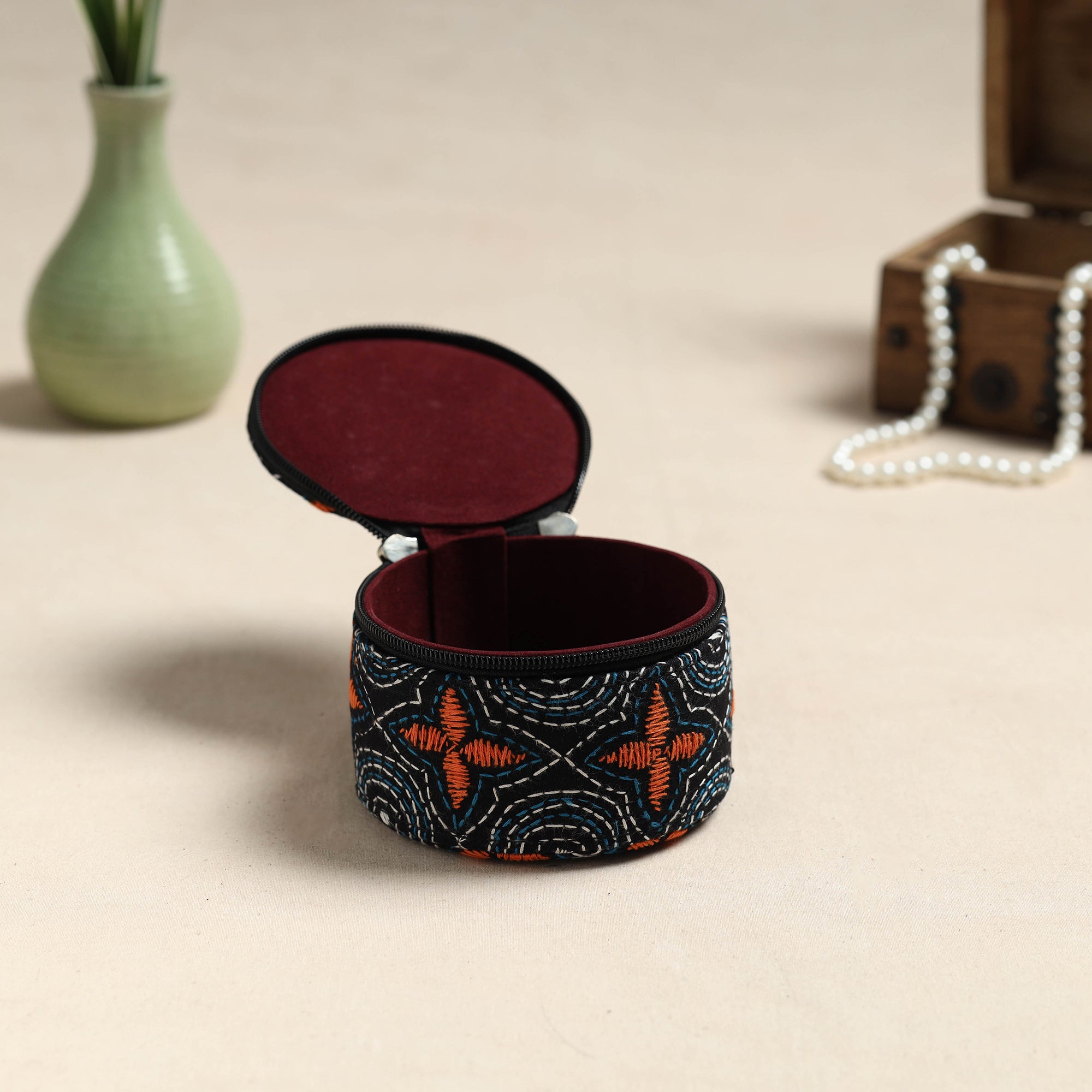 ASALKAAR Bengal Kantha Work Handcrafted Round Utility Box - view 2
