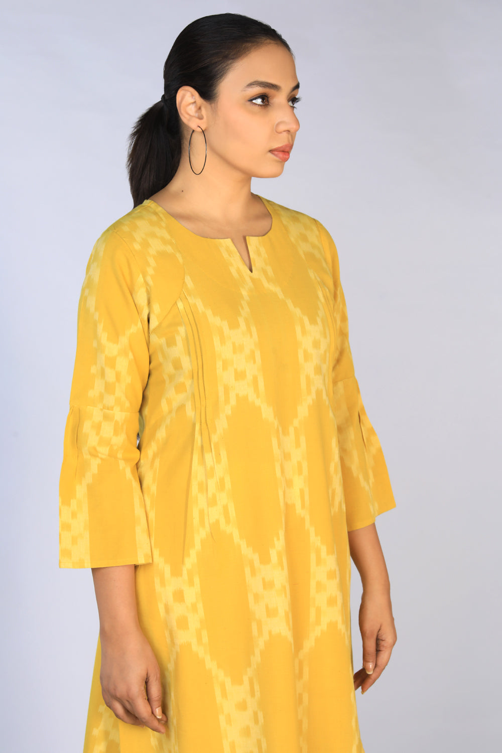 Kalanjali Ethnics Handwoven cotton Pochampally Ikat Kurti - view 2