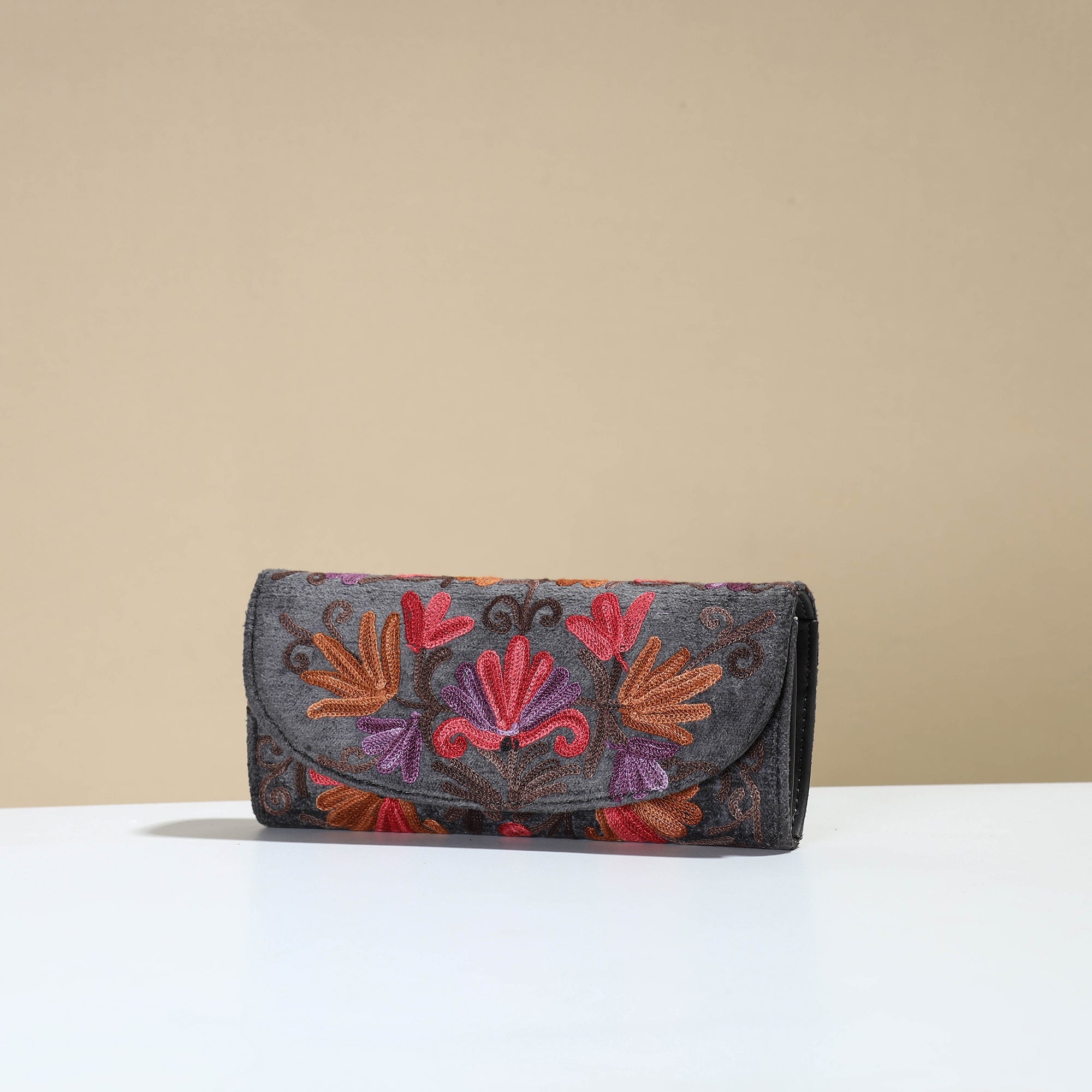 ITOKRI CRAFTS INITIATIVE Black - Kashmiri Crewel Hand Embroidery Velvet Travel Wallet 67 - view 2
