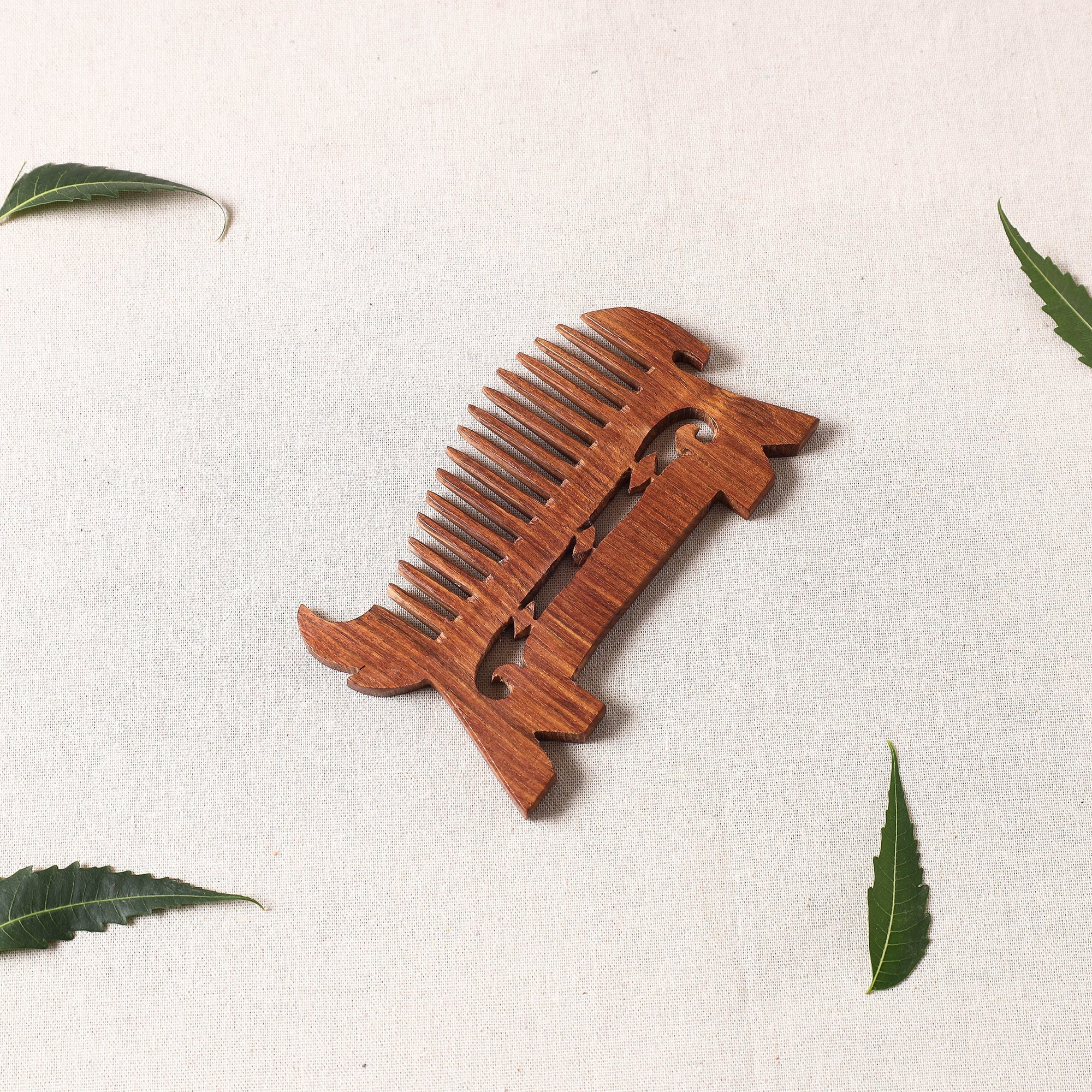 ITOKRI CRAFTS INITIATIVE Bijnor Hand Carved Sheesham Wood Comb (Medium)