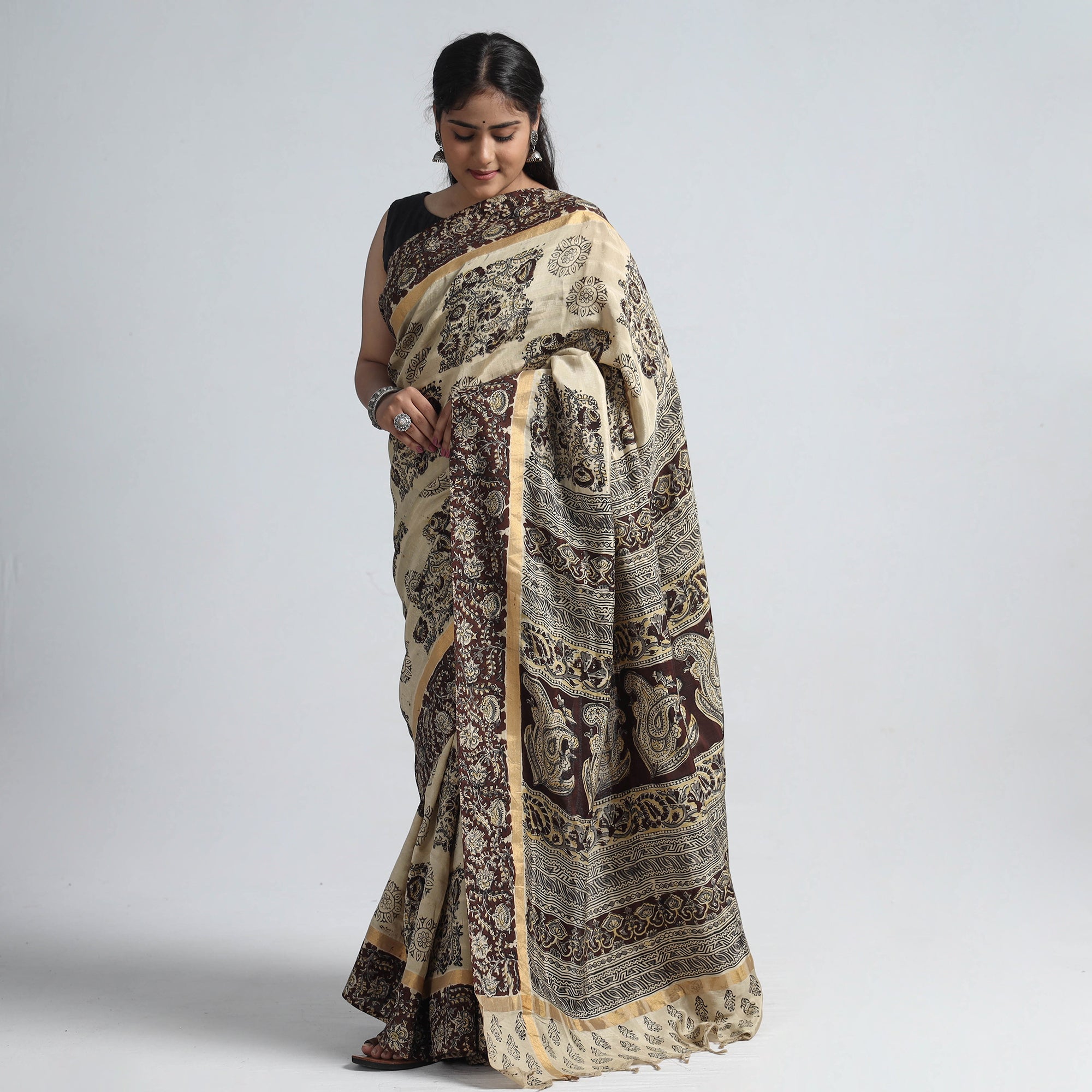 SOUTH KARGHA Beige - Kalamkari Printed Silk Cotton Saree with Zari Border - view 2