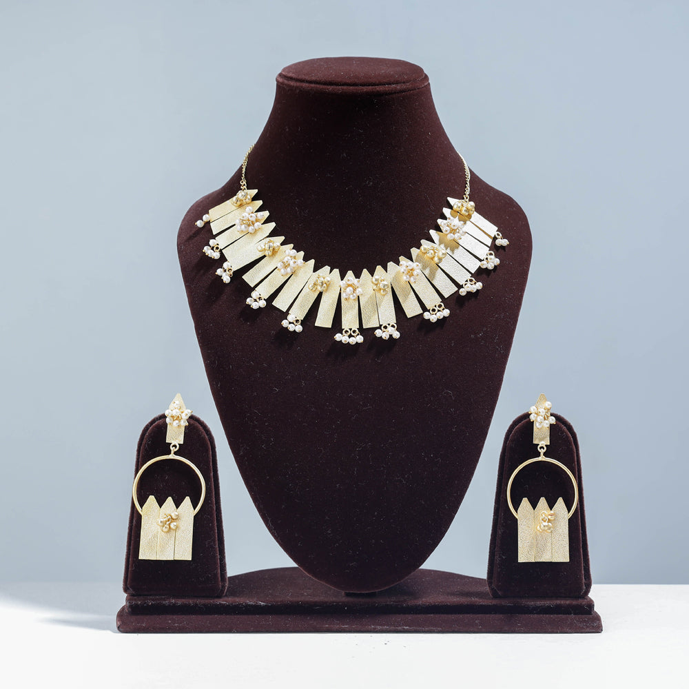 WHITE RIVER STORIES Antique Silver Finish Oxidised Brass Base Necklace Set