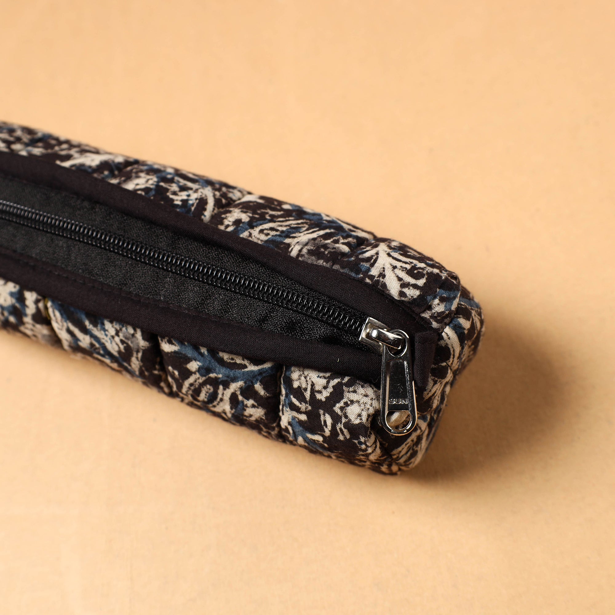 NOORI BAZAR Black - Handcrafted Quilted Cotton Pencil Pouch 03 - view 2