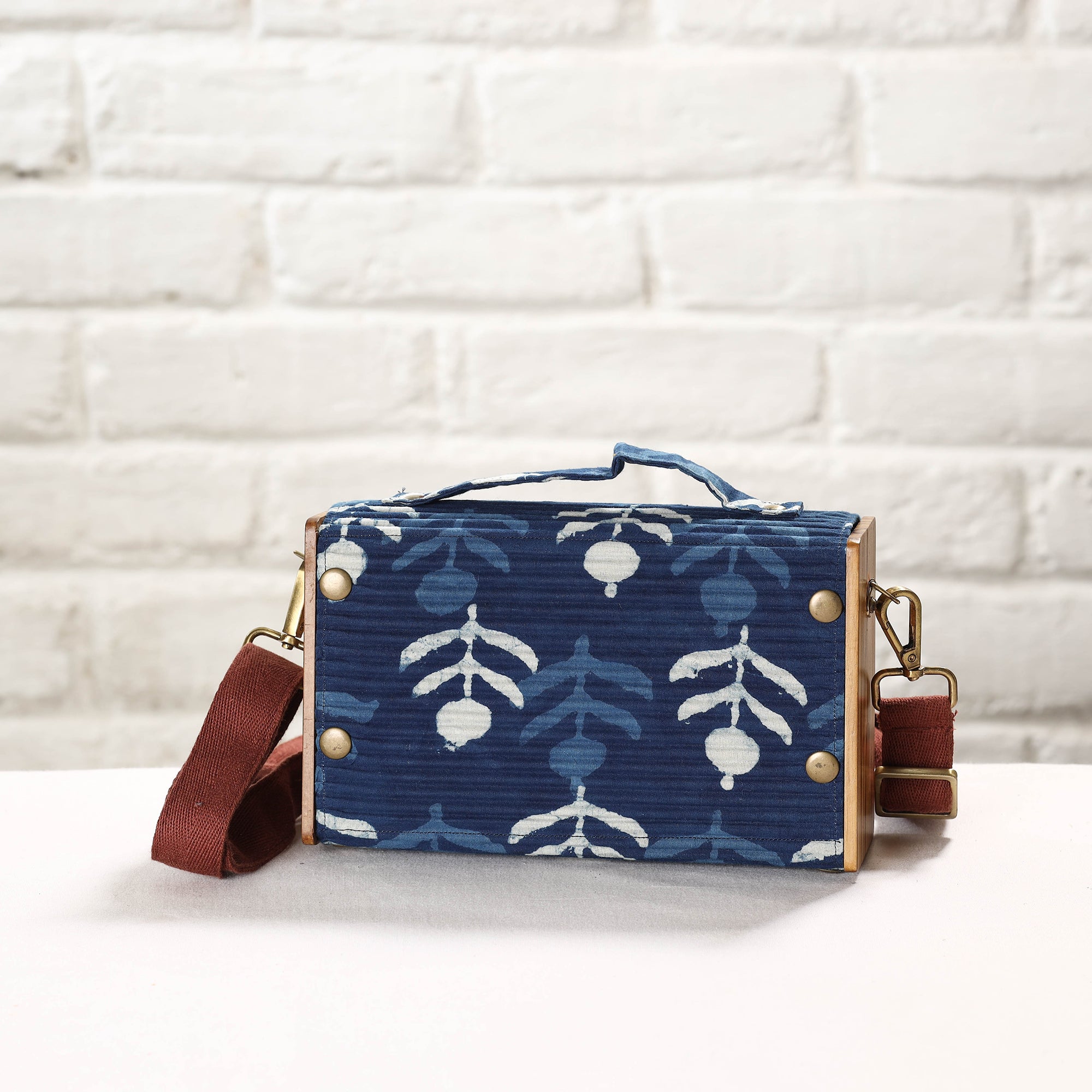 LUKKA CHUPPI Blue - DIY Box Sling Bag / Clutch with Changeable Sleeve - view 6
