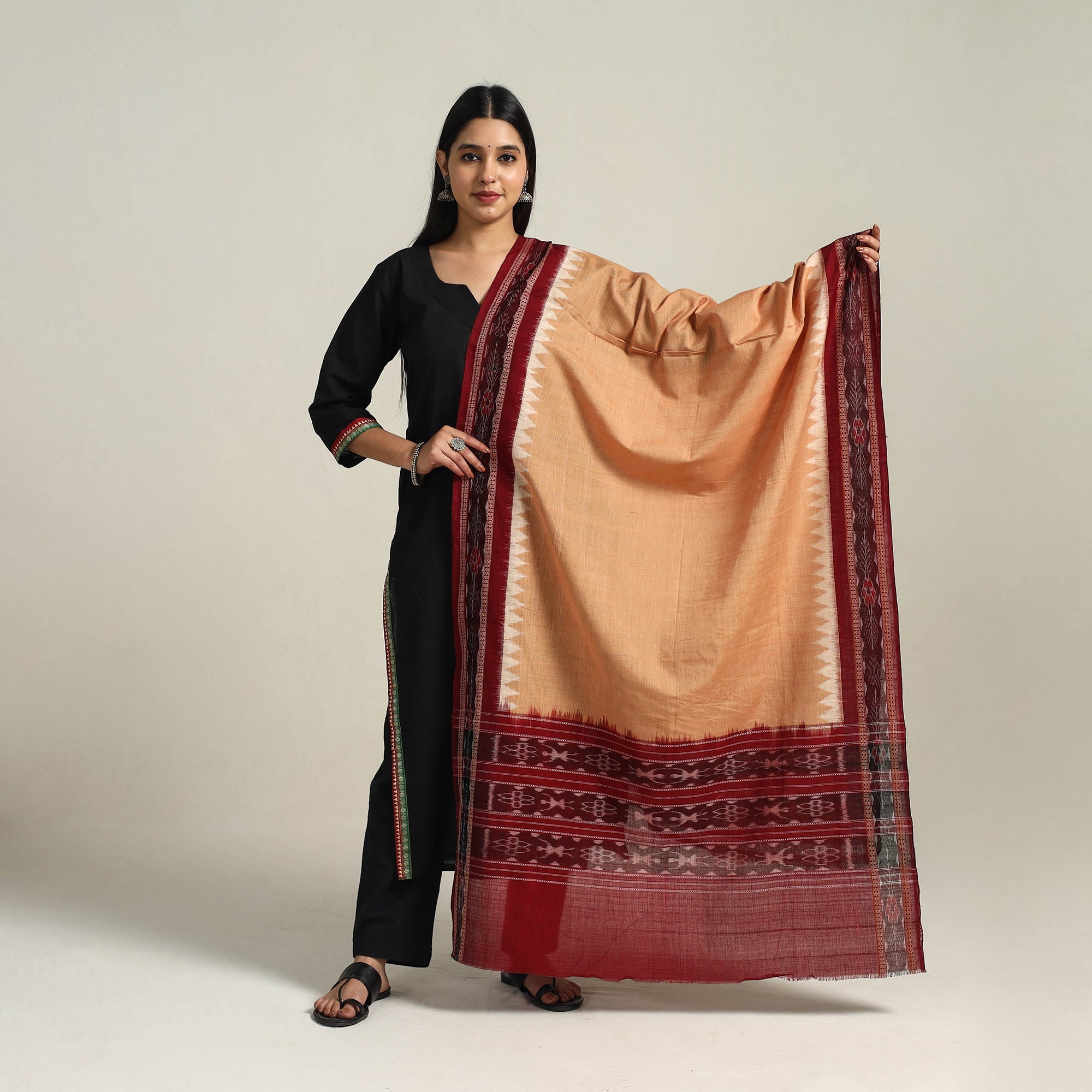 ASHOKA ASSEMBLE - CELEBRATING CRAFTS OF ODISHA Beige - Handloom Cotton Sambalpuri Ikat Dupatta 02 - view 2