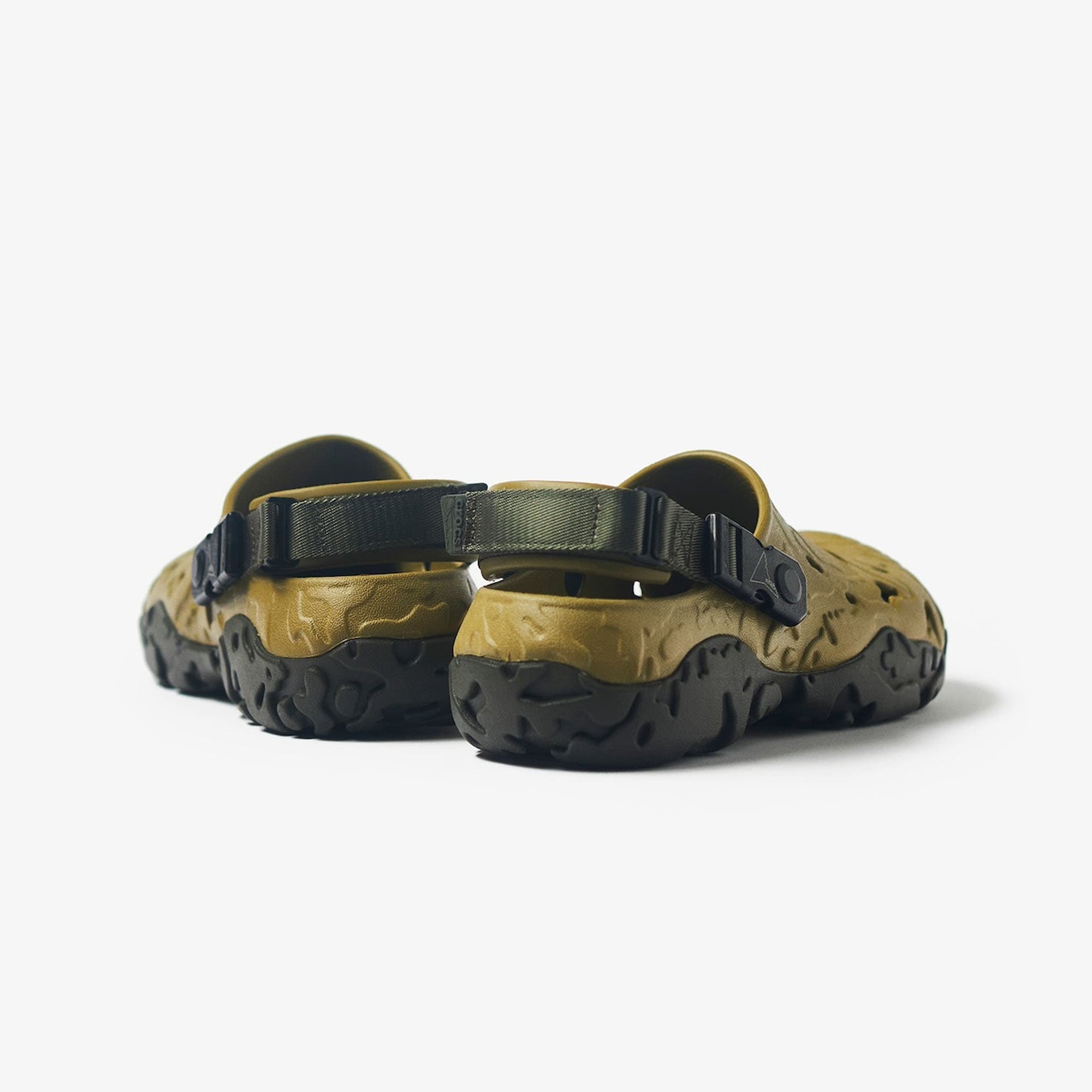 Crocs | ROA X CROCS ATATLAS CLOG { ALOE/MLTI - view 2