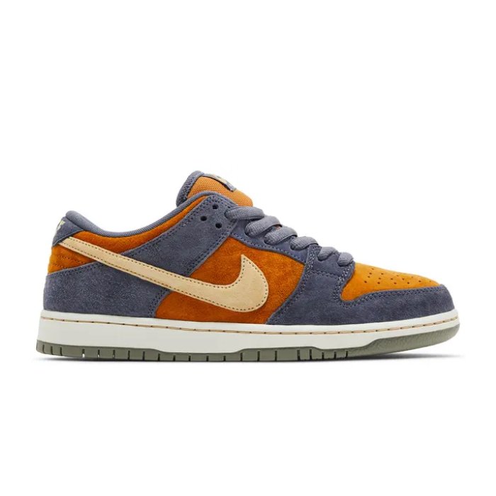 HYPE ELIXIR Nike SB Dunk Low Light Carbon Monarch