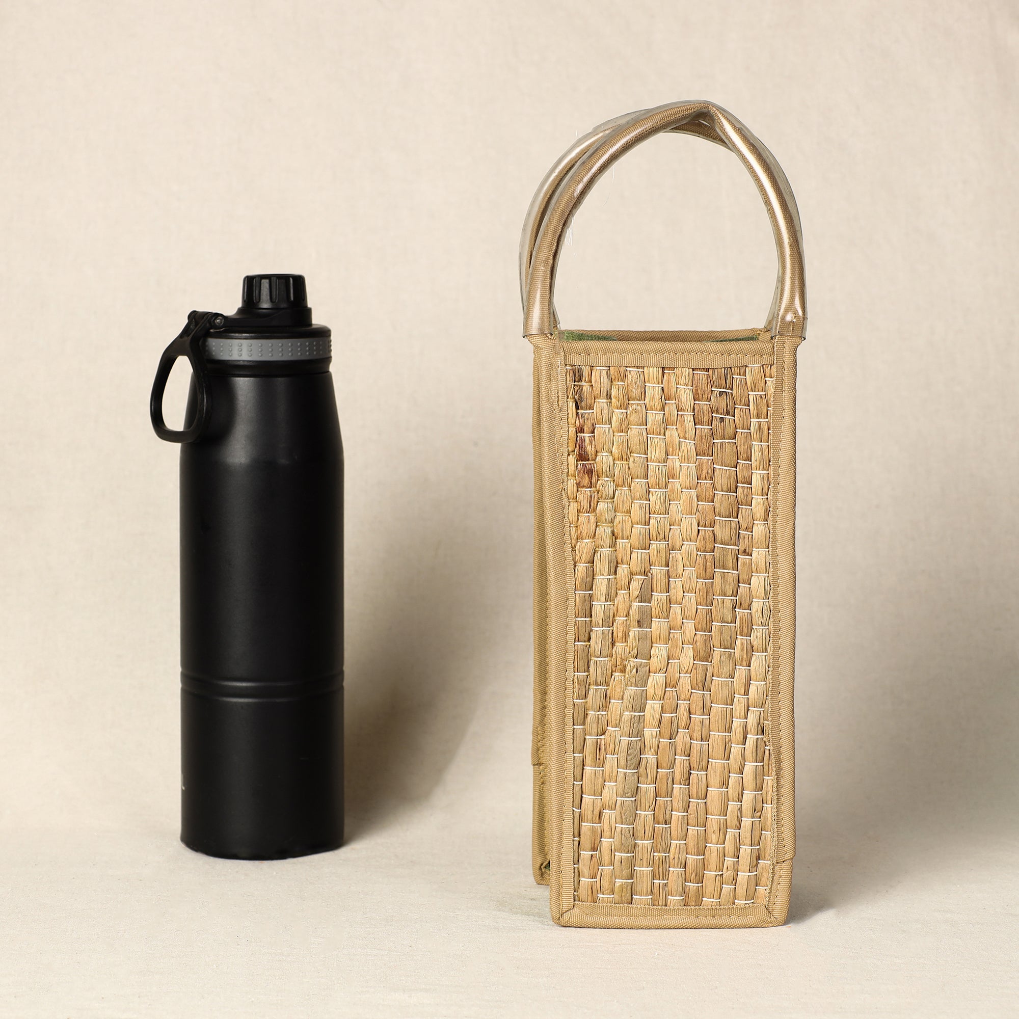 ITOKRI CRAFTS INITIATIVE Beige - Handmade Organic Water Hyacinth Bottle Bag from Assam