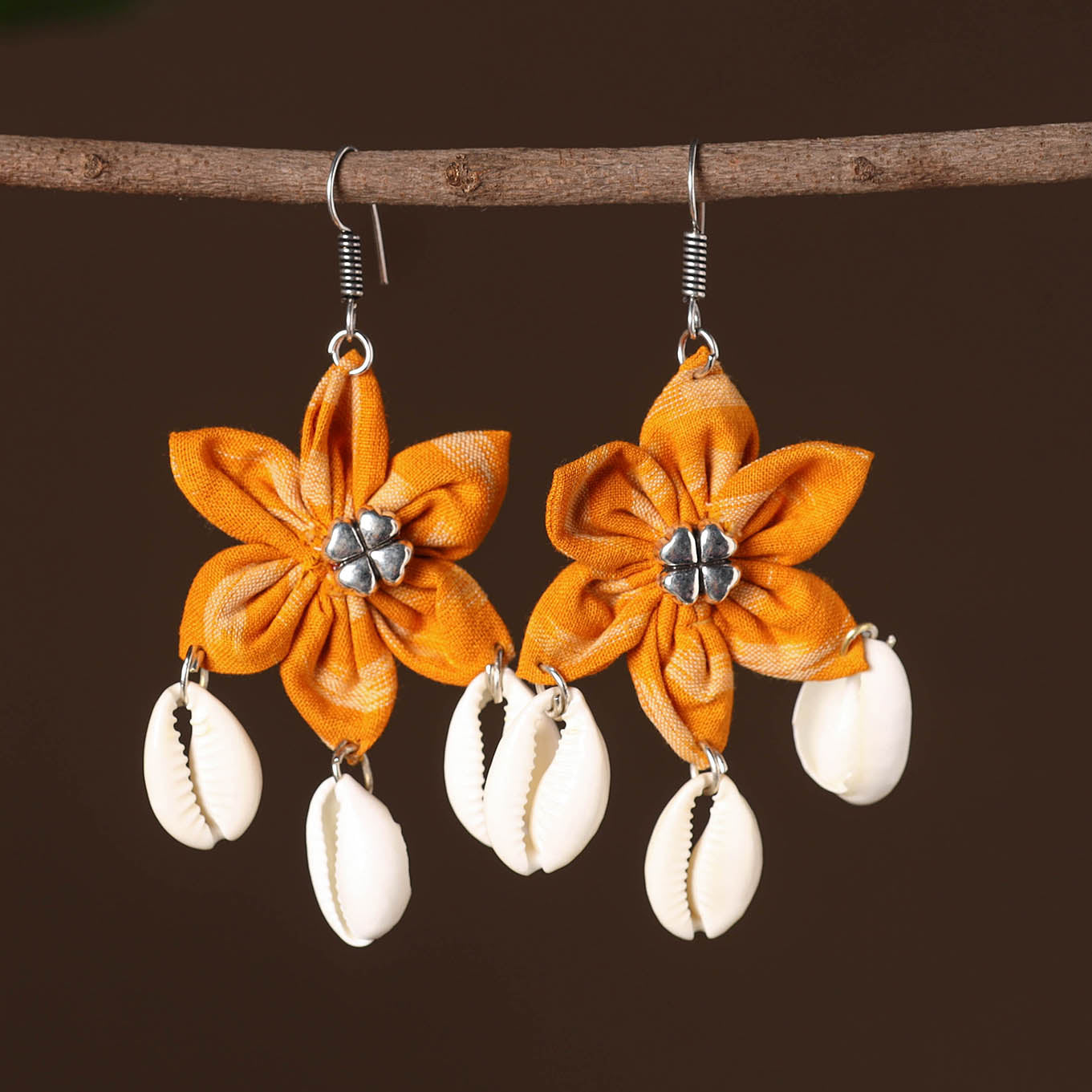 JALPARI Abira Fabart Phool Kali Shell Earrings - view 2