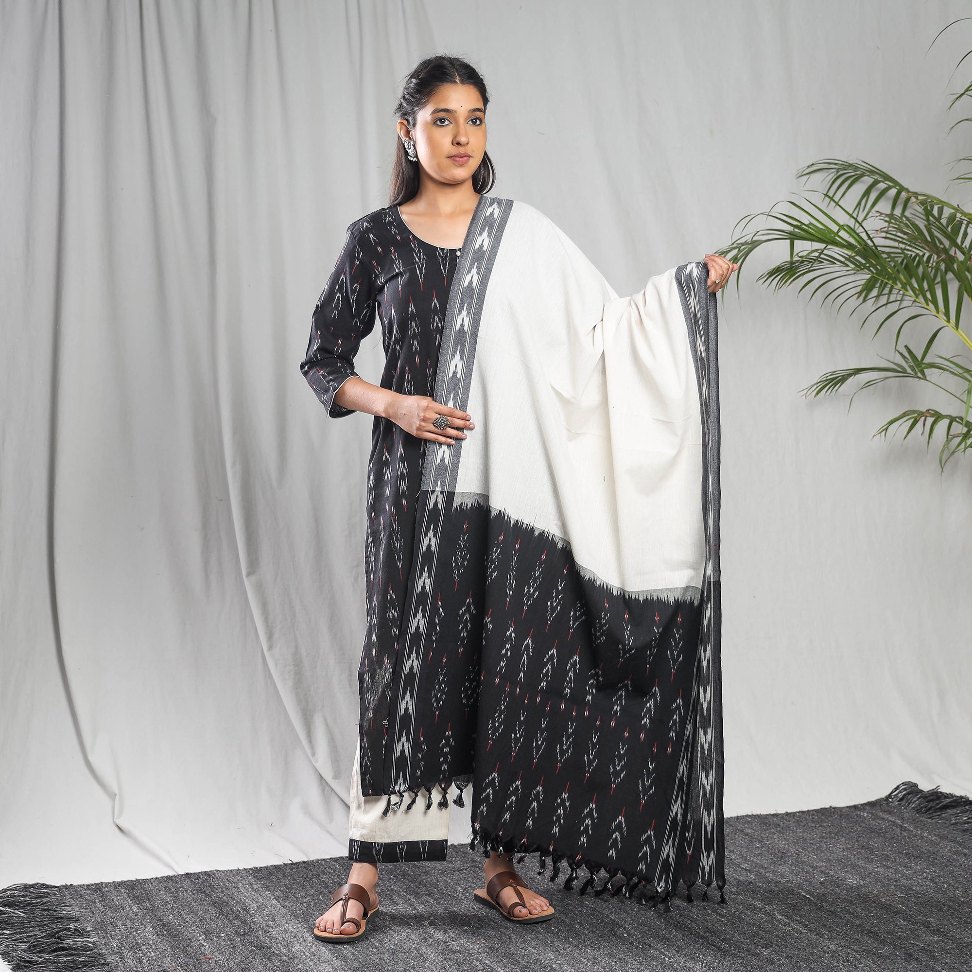 Palazzo dupatta set – ITOKRI CASUALS Black - Pochampally Ikat Weave Cotton Kurta with Palazzo & Dupatta Set