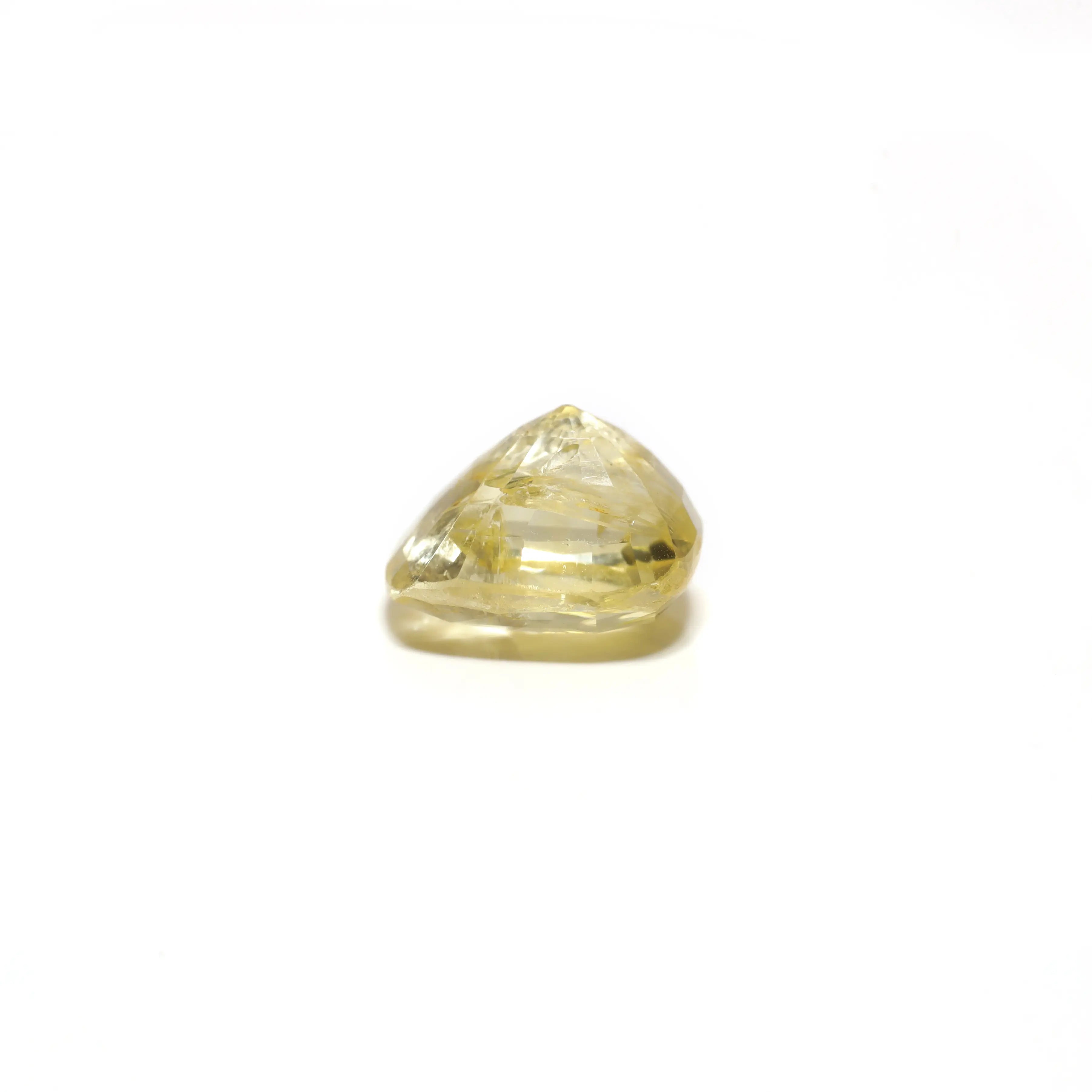 Pramogh Yellow Sapphire - 3.7 Carat - view 3
