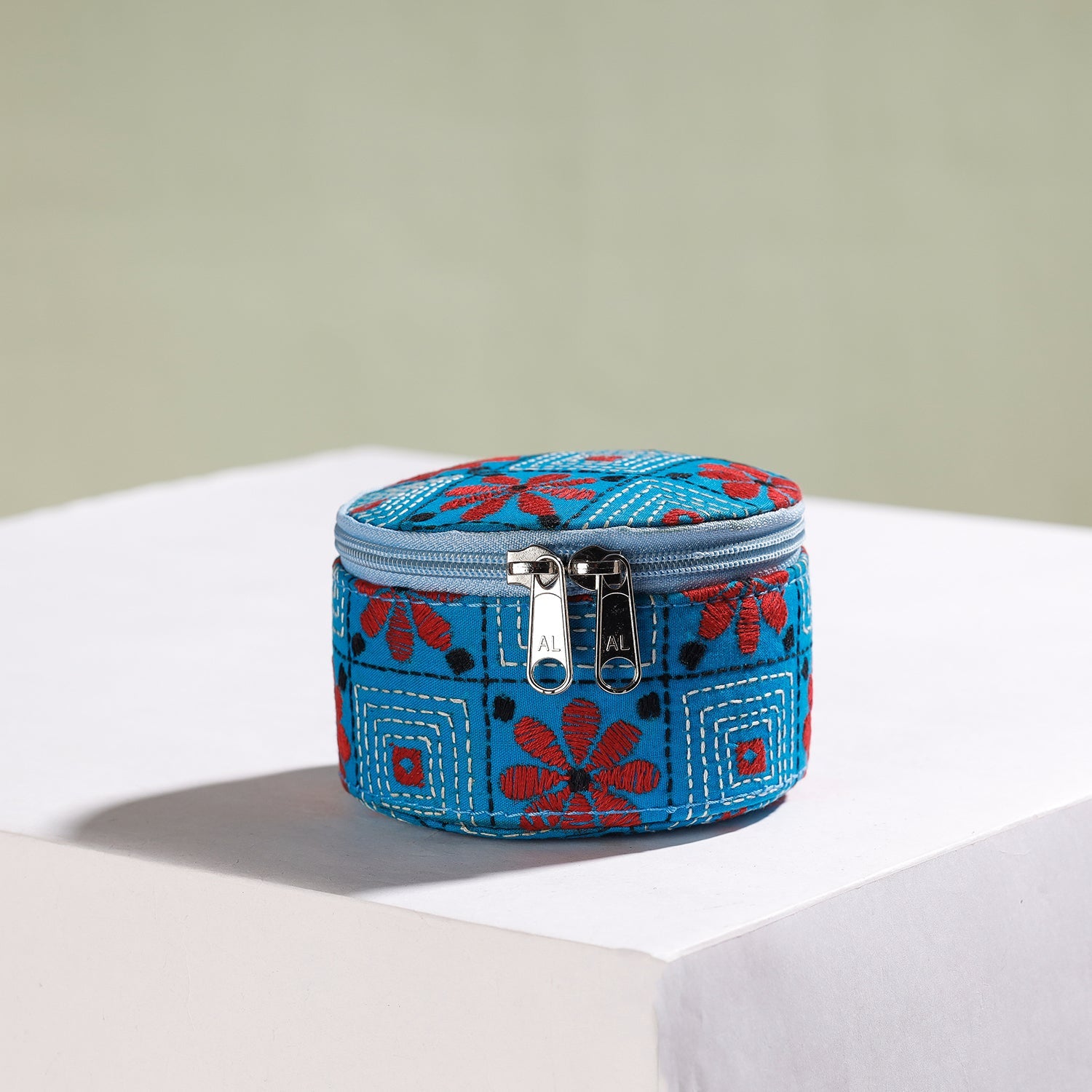 ASALKAAR Bengal Kantha Work Handcrafted Round Utility Box