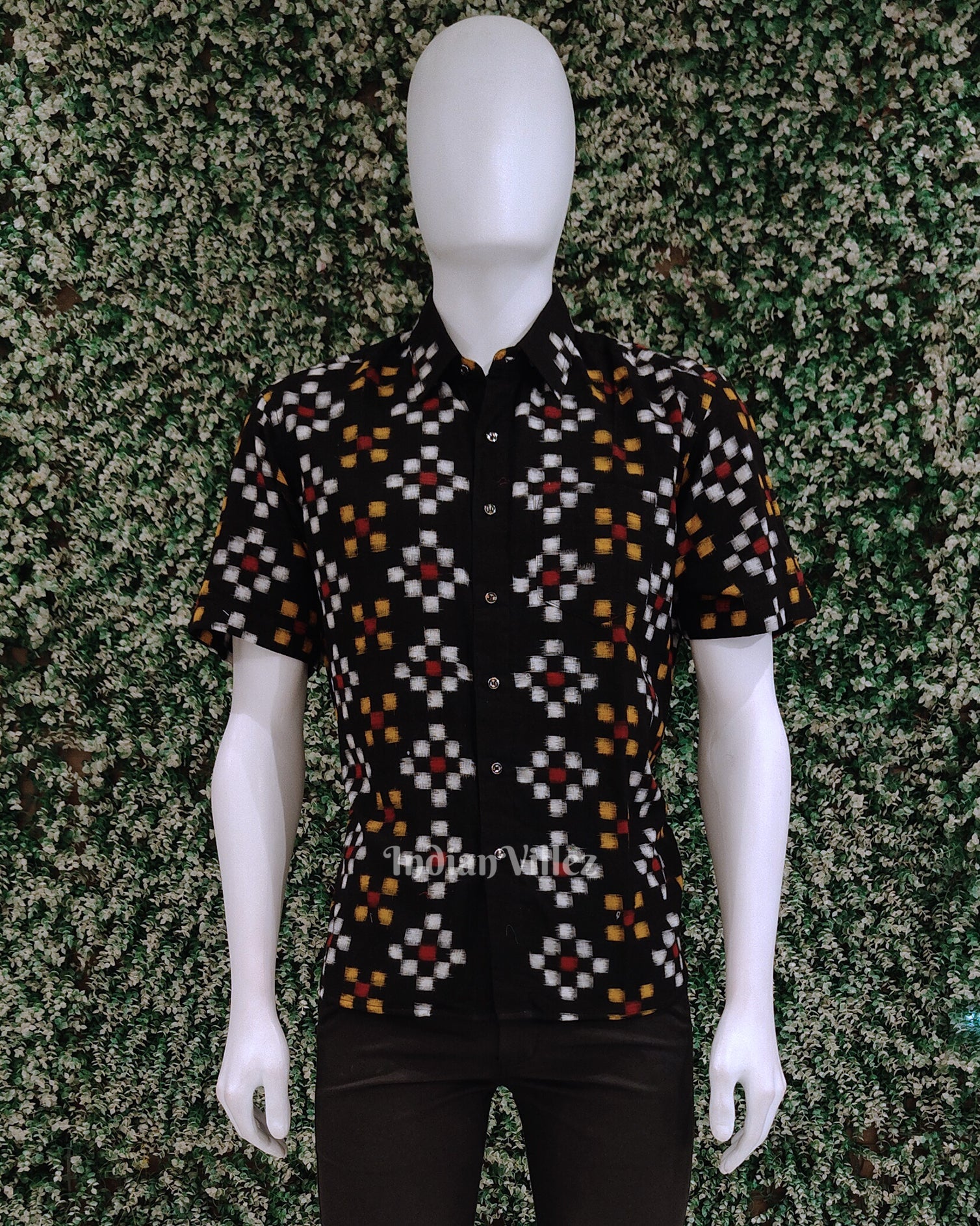 IndianVillèz Black Pasapali Odisha Ikat Cotton Half Sleeve Shirt for Men