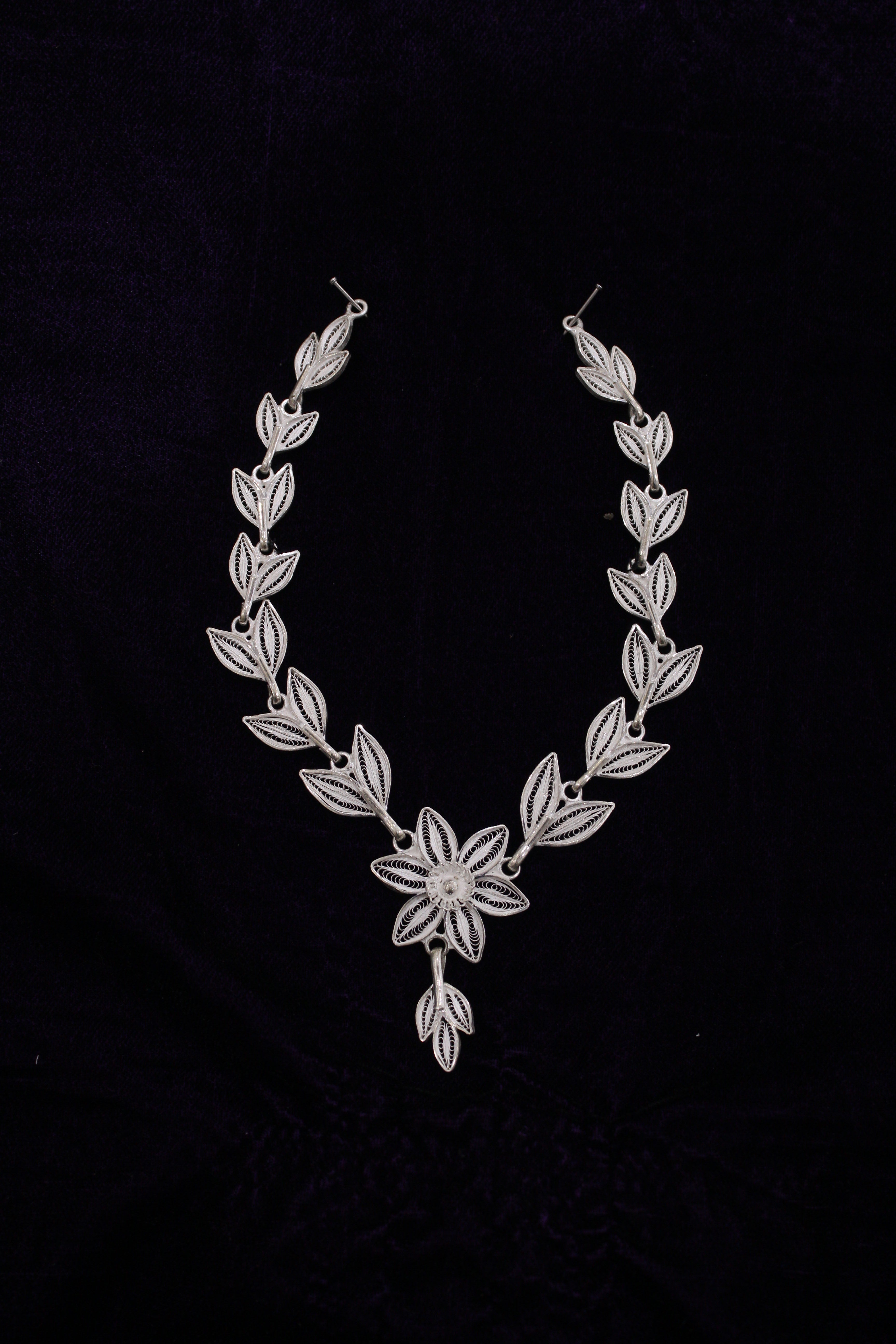 Indianvillez Silver Filigree Floral Necklace With Earring Set - view 2