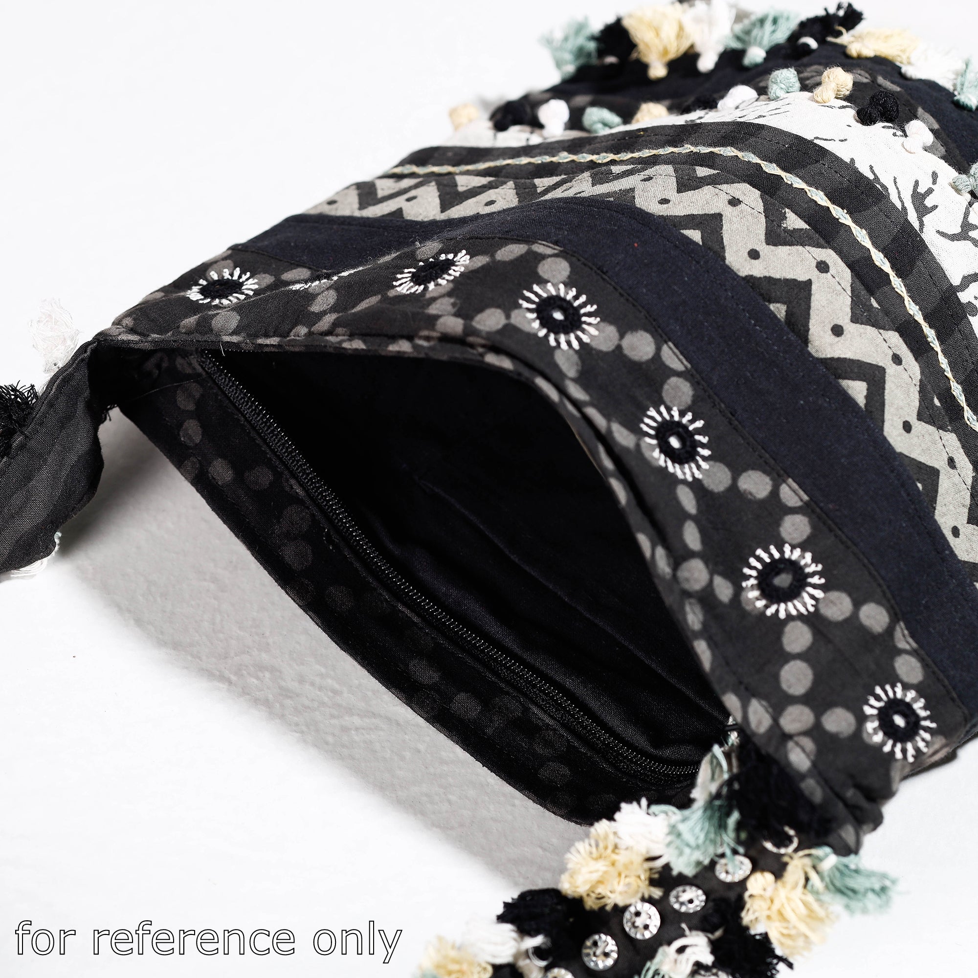 SANDUR KUSHALA KALA KENDRA Black - Lambani Mirror Work Hand Embroidery Patchwork Cotton Shoulder Bag - view 4