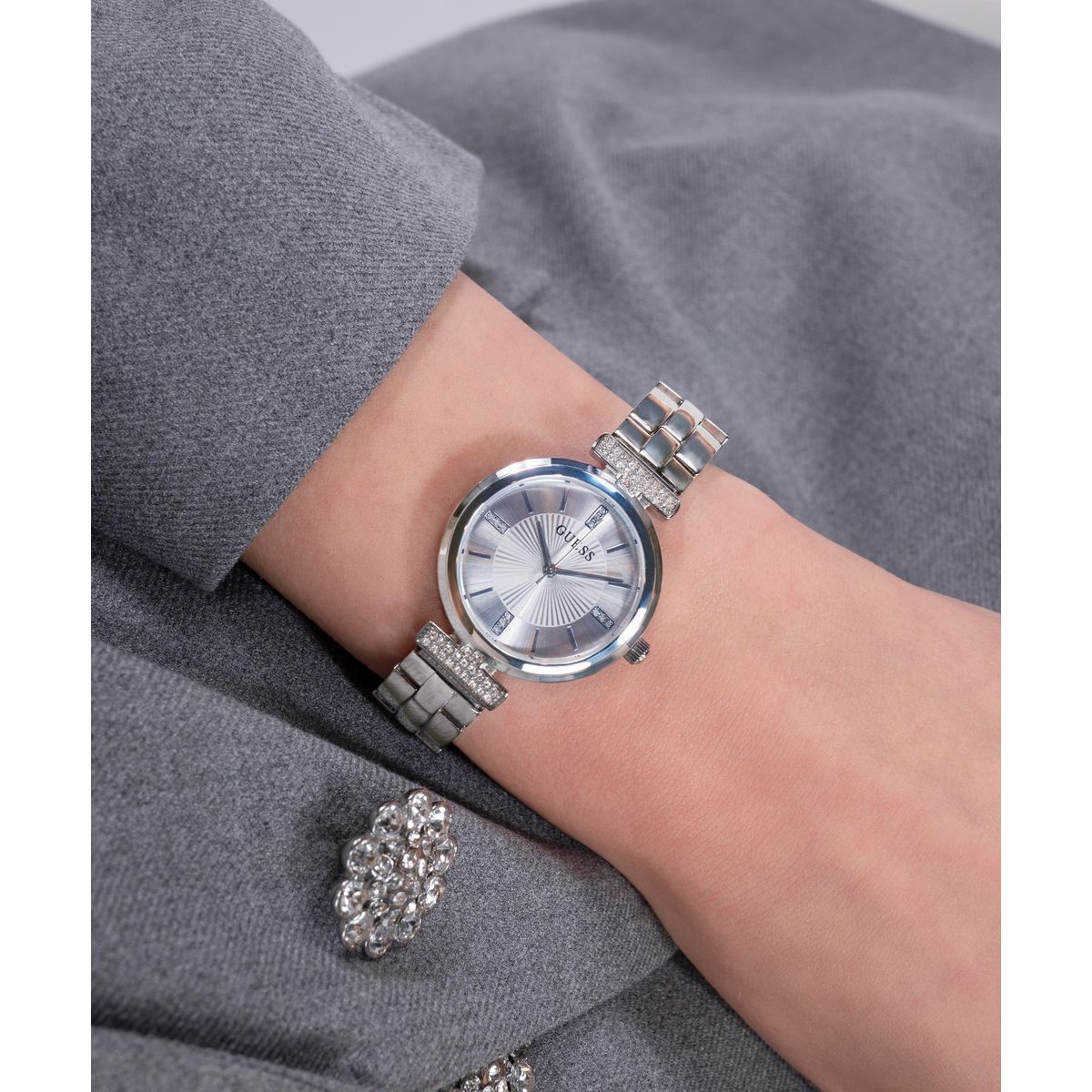 Guess Array Women Quartz Silver Dial Analog Stainless Steel Watch GW0762L1 - view 7
