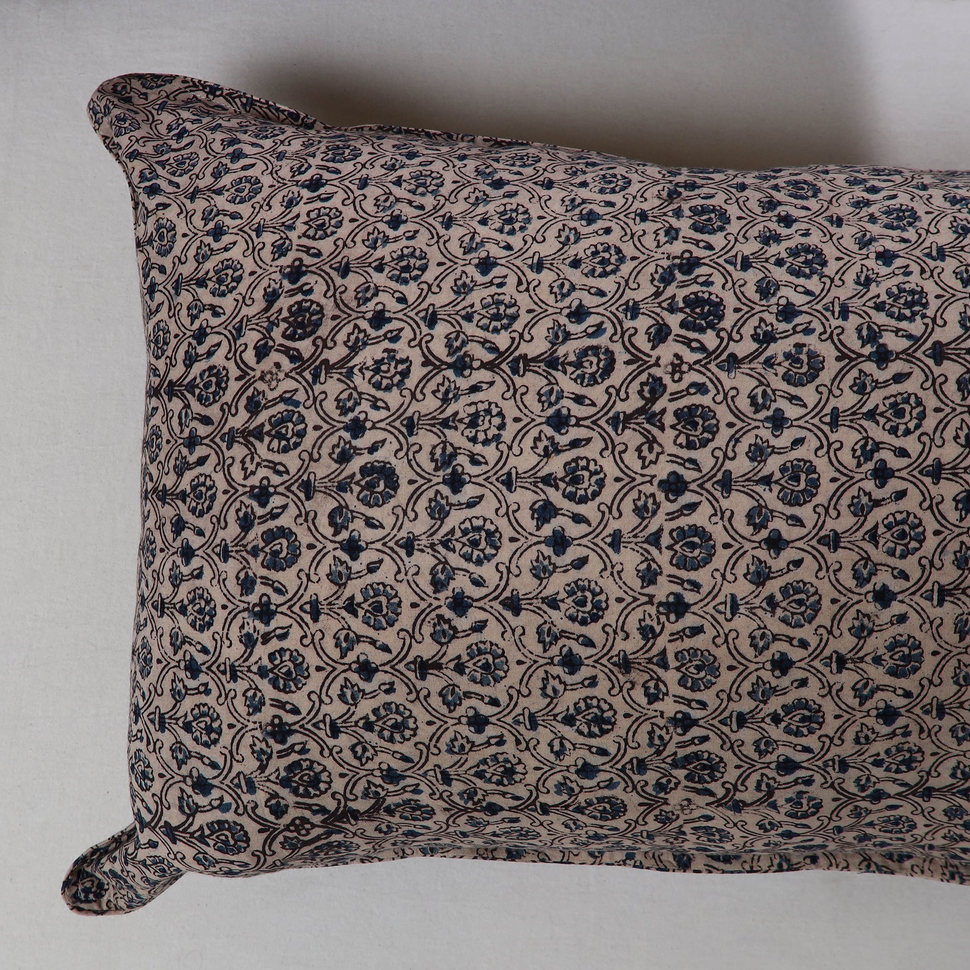 NOORI BAZAR Black - Kalamkari Block Print Pillow Cover (Set of 2) 07 - view 3