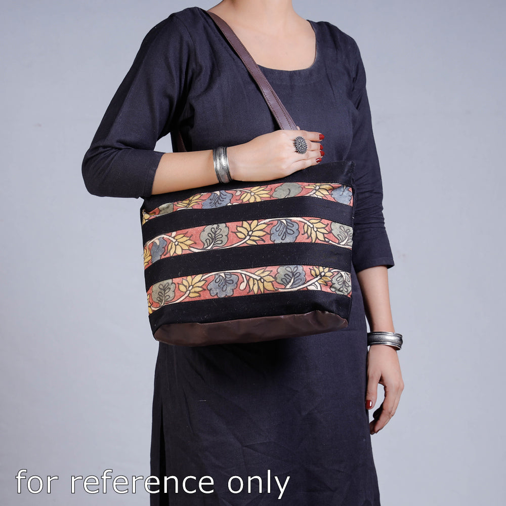 DWARAKA PLUS Black - Shoulder Bag - Handpainted Kalamkari Natural Dyed Cotton - view 3